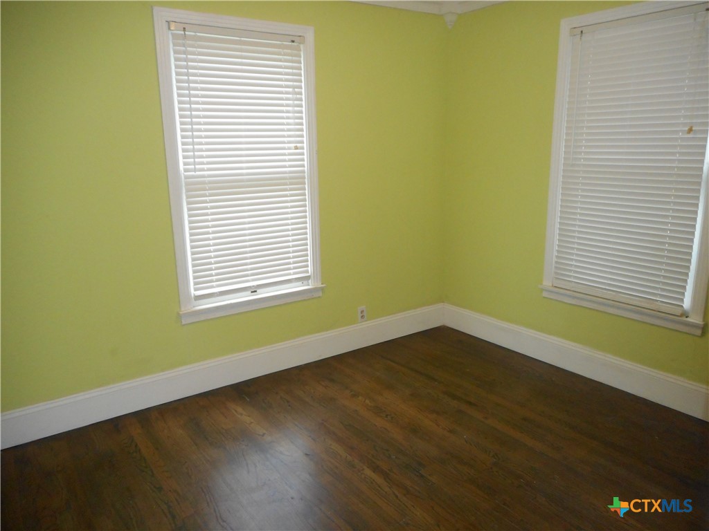 2301 E North Drive , Taylor, TX, 76574 | 545051 | Realty Texas LLC