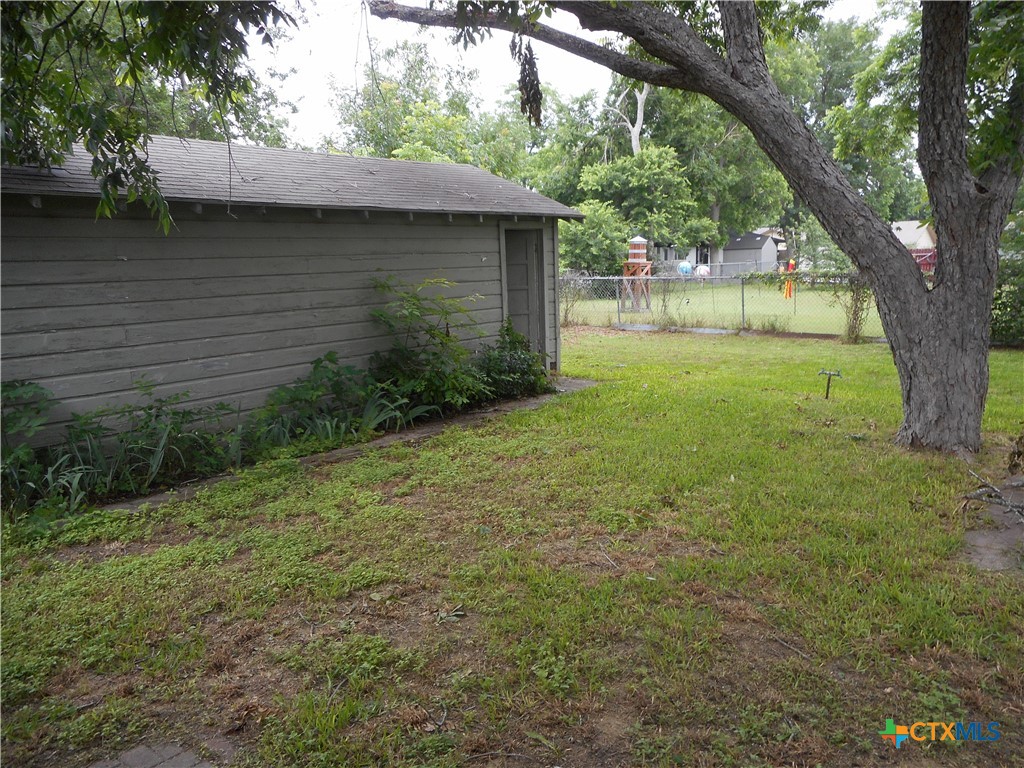 2301 E North Drive , Taylor, TX, 76574 | 545051 | Realty Texas LLC