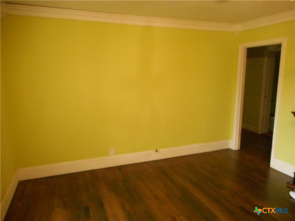 2301 E North Drive , Taylor, TX, 76574 | 545051 | Realty Texas LLC