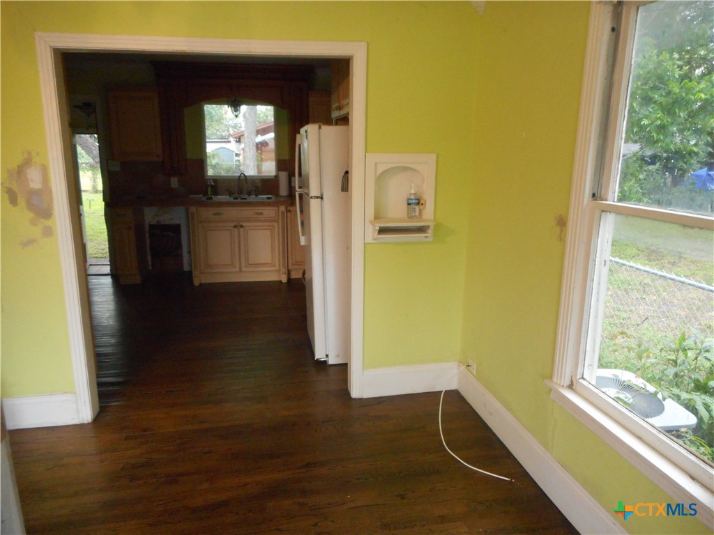 2301 E North Drive , Taylor, TX, 76574 | 545051 | Realty Texas LLC