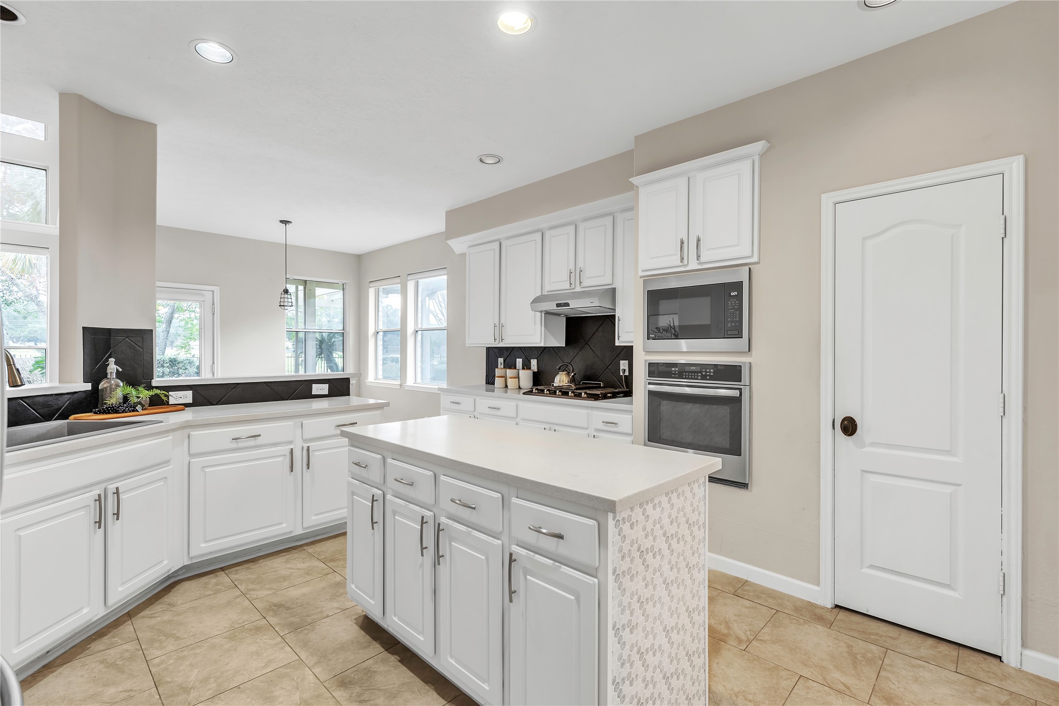 2318 Fairway Pointe Drive , League City, TX, 77573 | 84229530 | Realty Texas LLC