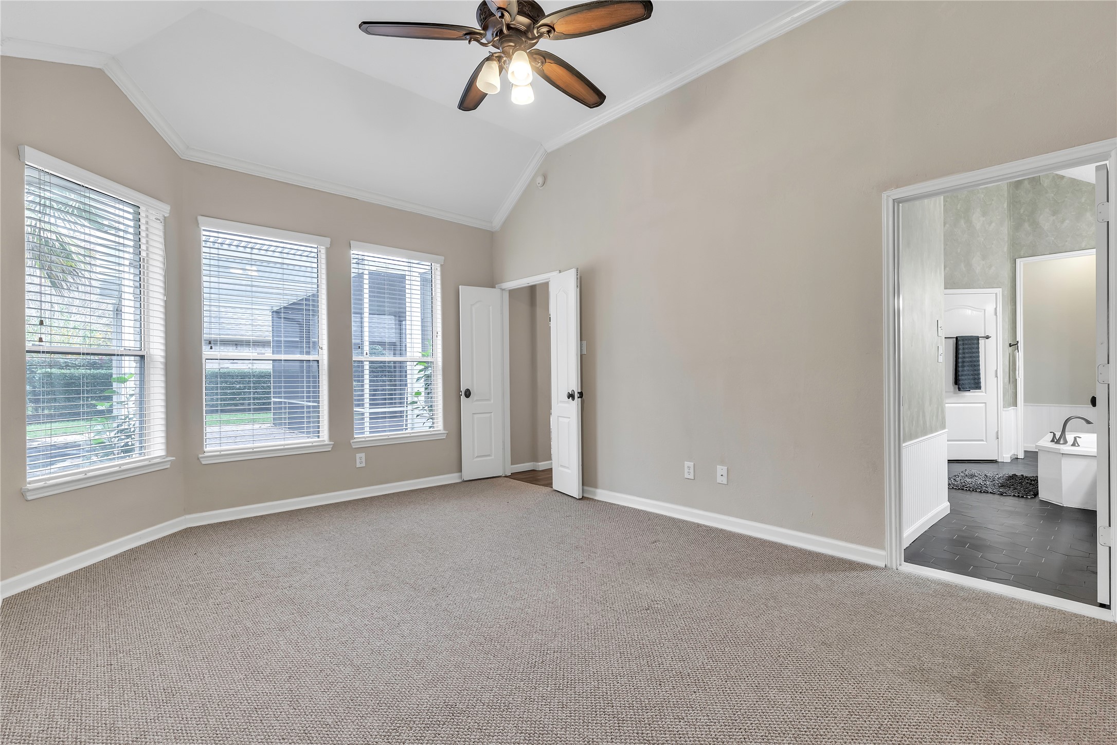 2318 Fairway Pointe Drive , League City, TX, 77573 | 84229530 | Realty Texas LLC