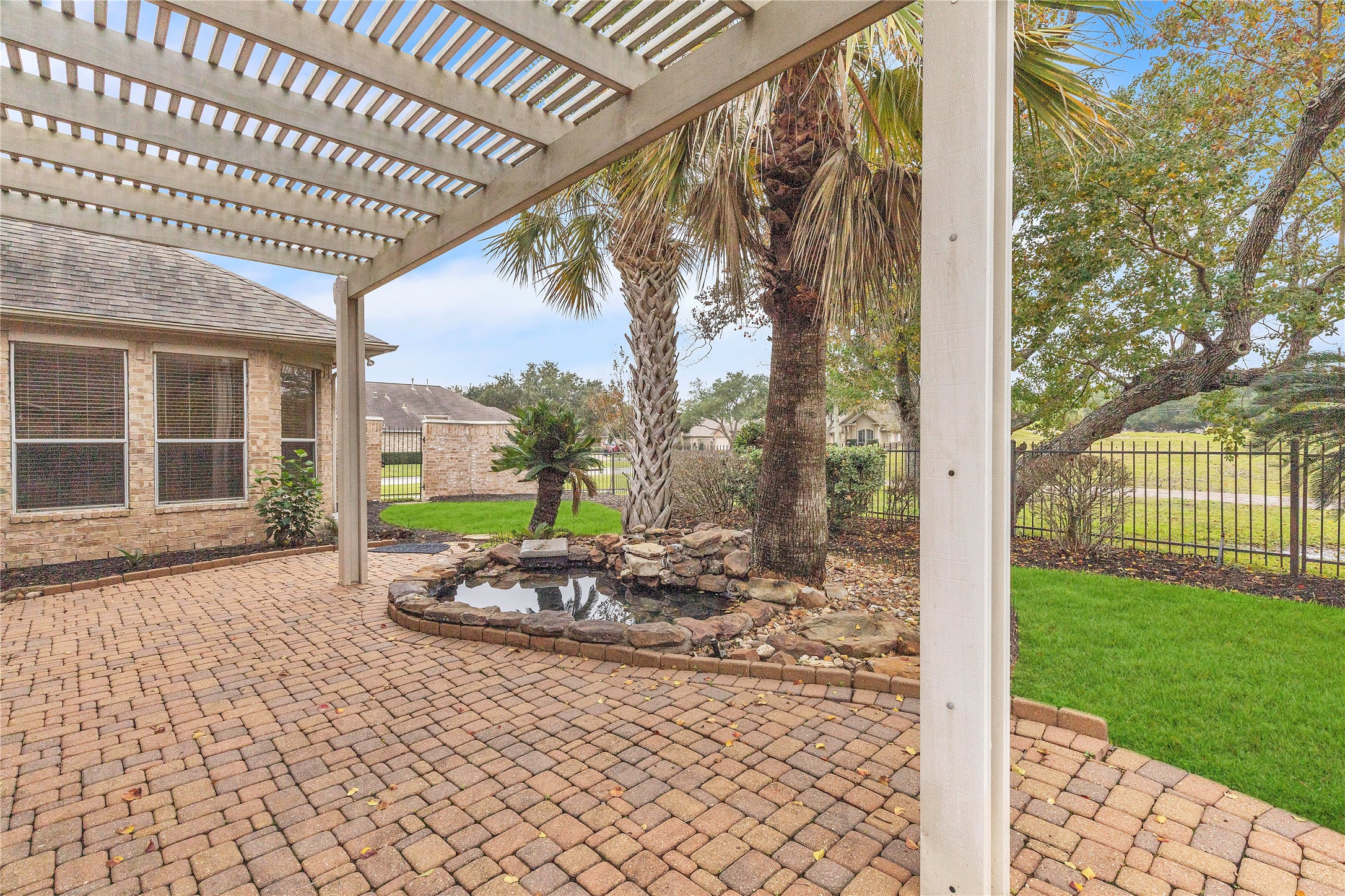 2318 Fairway Pointe Drive , League City, TX, 77573 | 84229530 | Realty Texas LLC