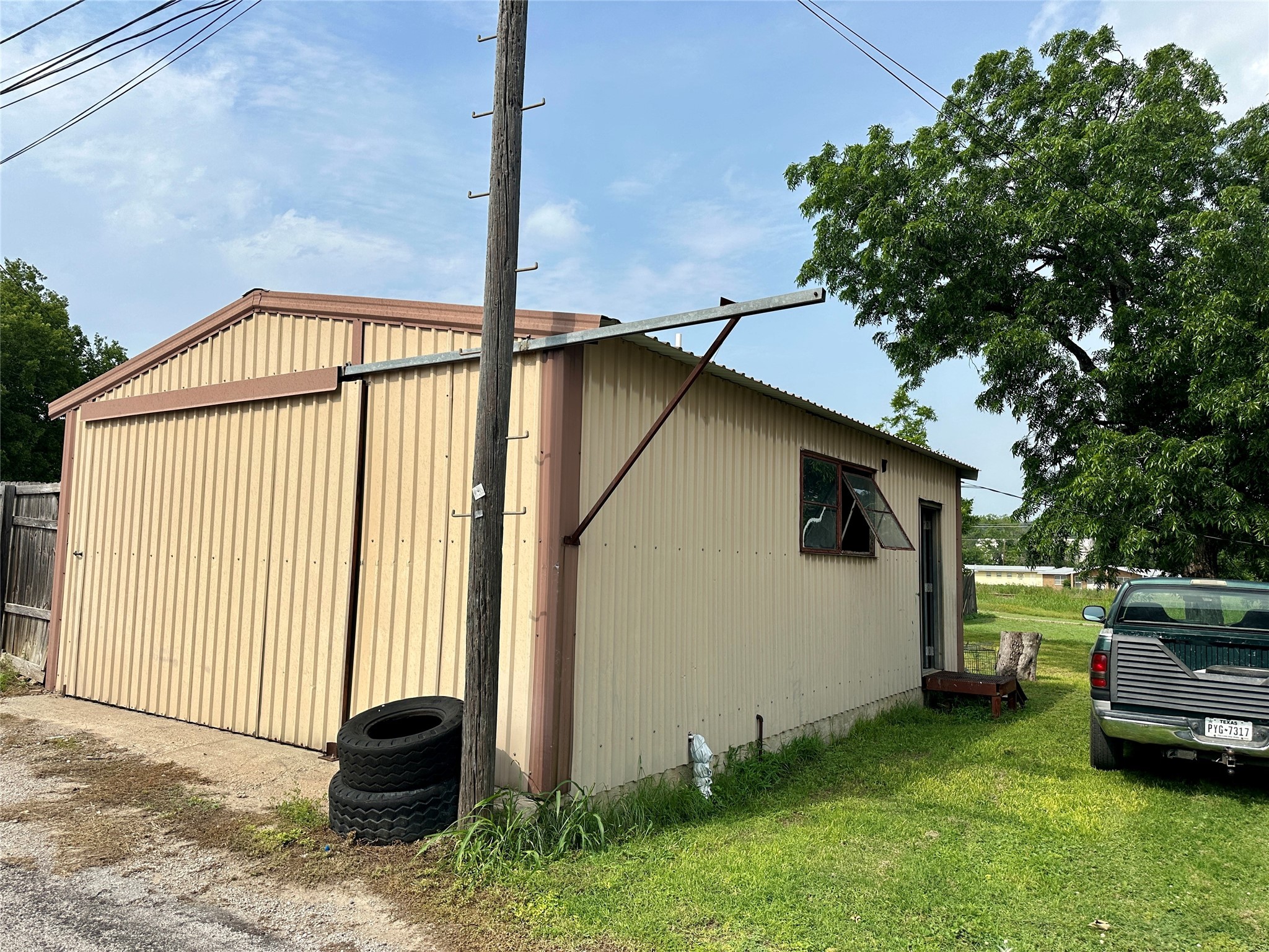 901 NW Front Street, Goldthwaite, TX, 76844 | 20626116 | Realty Texas LLC