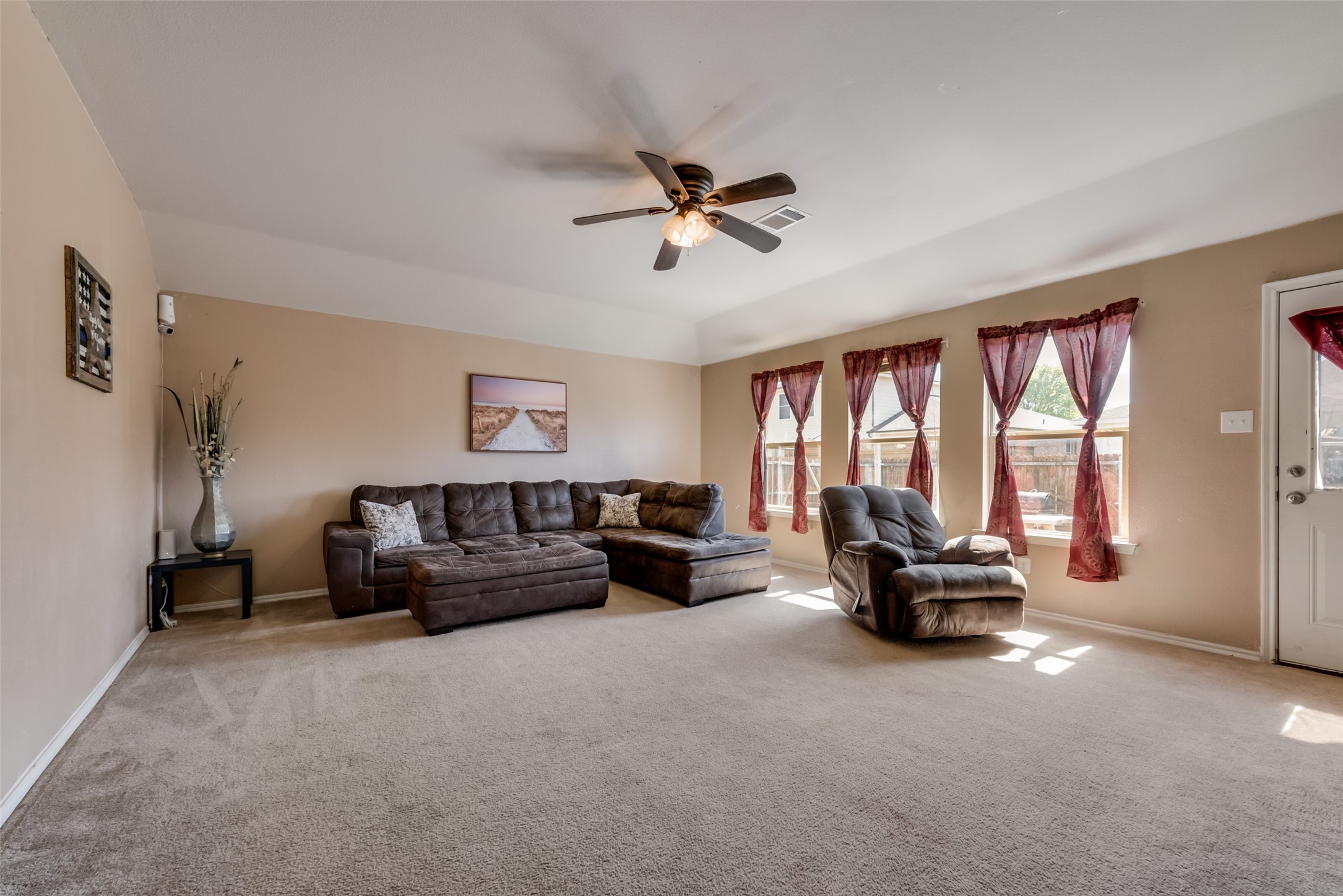 1450 Carsen Way , Lancaster, TX, 75146 | 20625070 | Realty Texas LLC