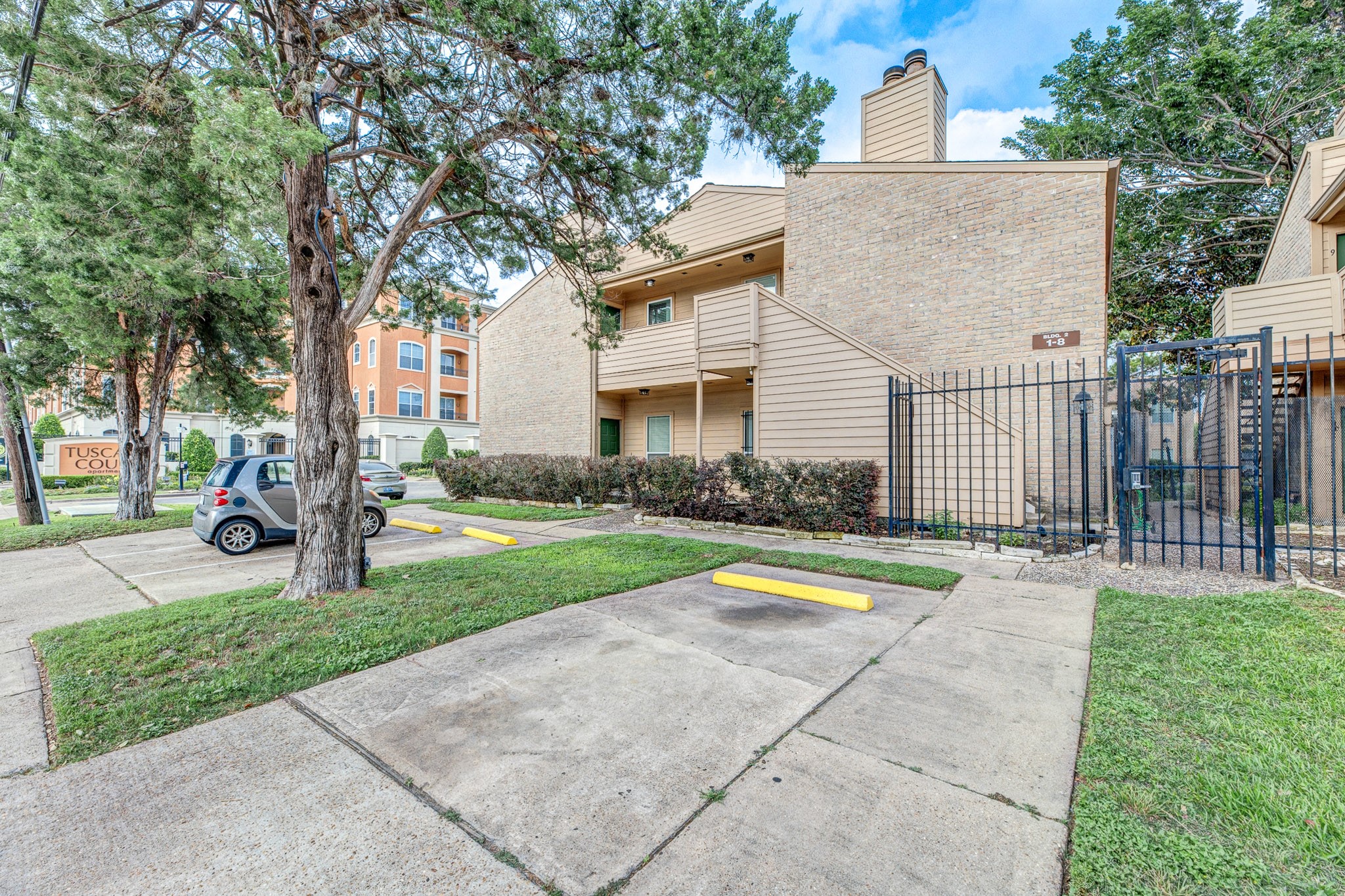 1915 Augusta Drive 6 , Houston, TX, 77057 | 3725219 | Realty Texas LLC