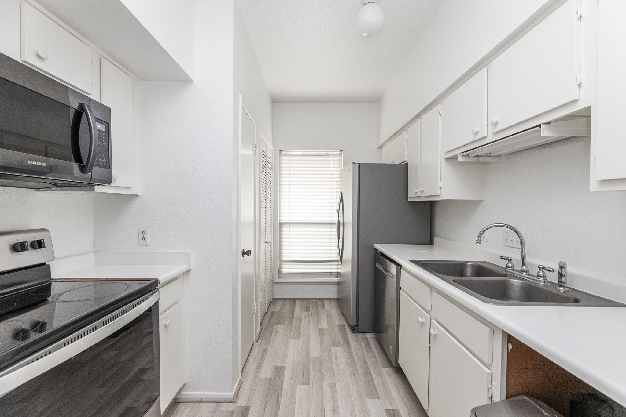 1915 Augusta Drive 6 , Houston, TX, 77057 | 3725219 | Realty Texas LLC