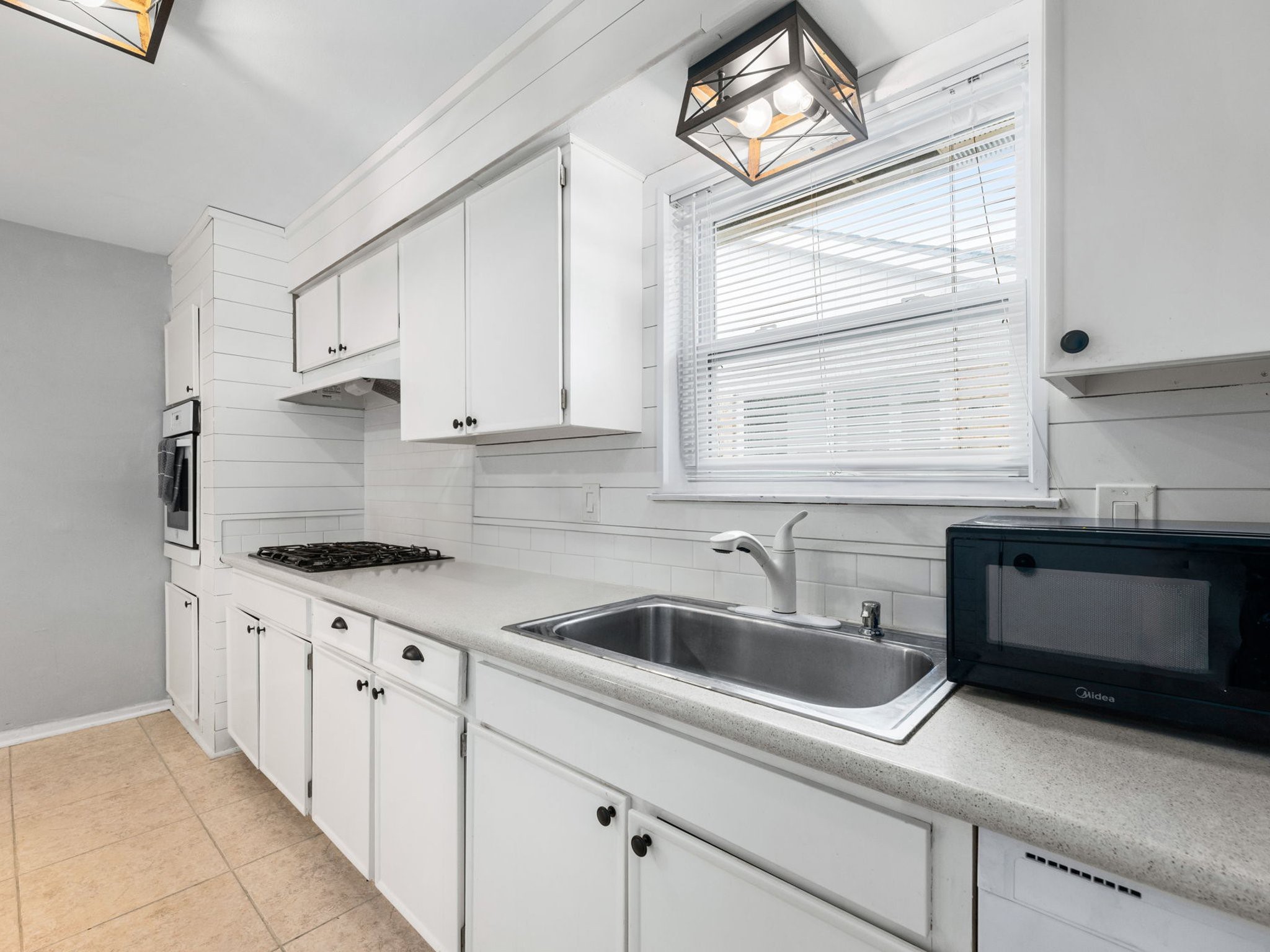 6006 Sanford Road , Houston, TX, 77096 | 43617100 | Realty Texas LLC