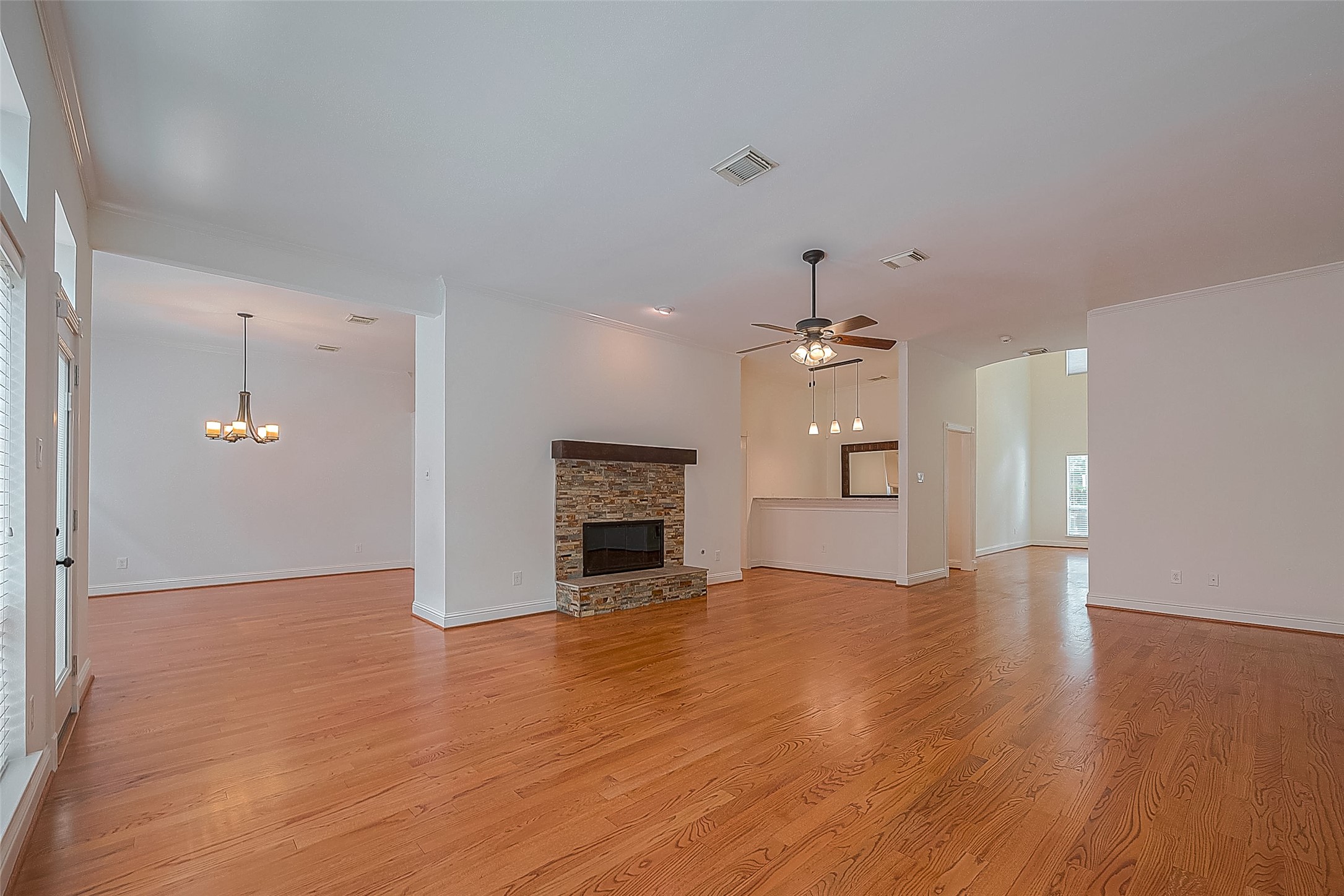 4720 Post Oak Timber Drive 28 , Houston, TX, 77056 | 82422770 | Realty Texas LLC