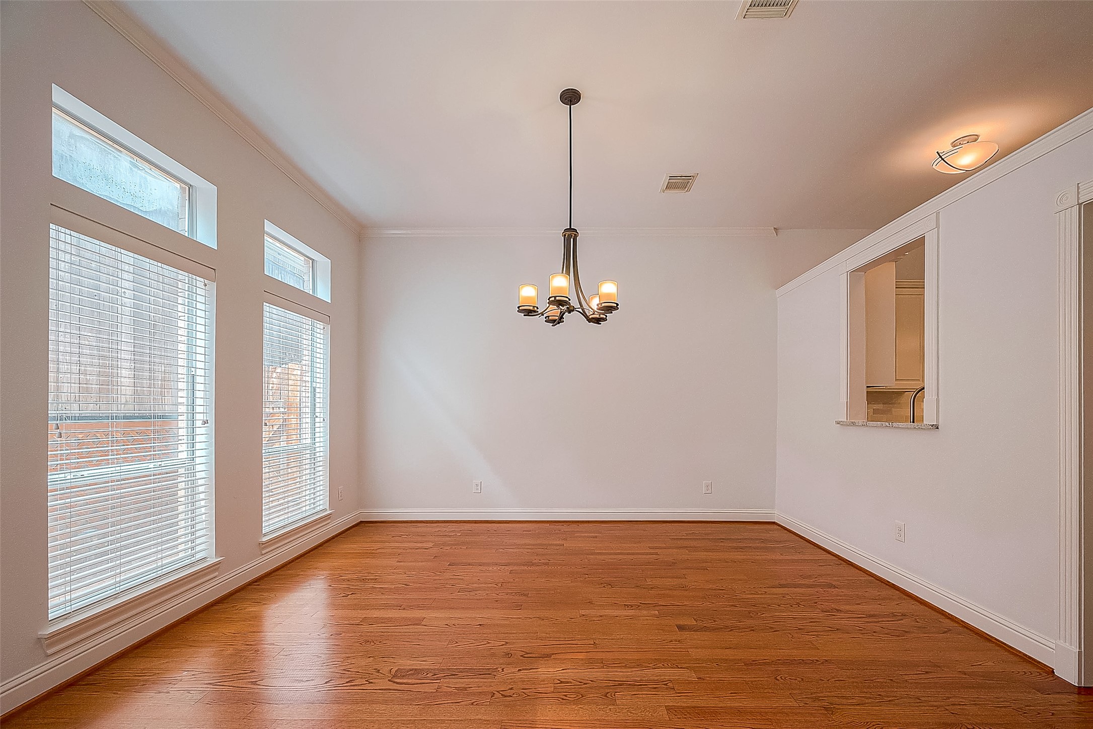 4720 Post Oak Timber Drive 28 , Houston, TX, 77056 | 82422770 | Realty Texas LLC