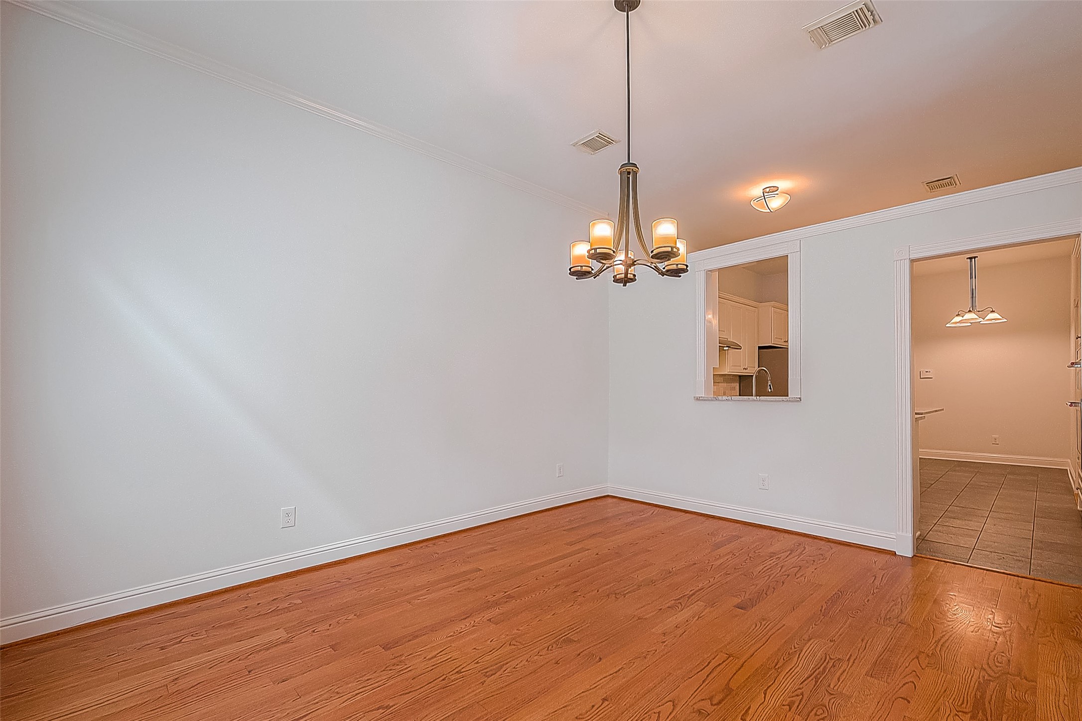 4720 Post Oak Timber Drive 28 , Houston, TX, 77056 | 82422770 | Realty Texas LLC