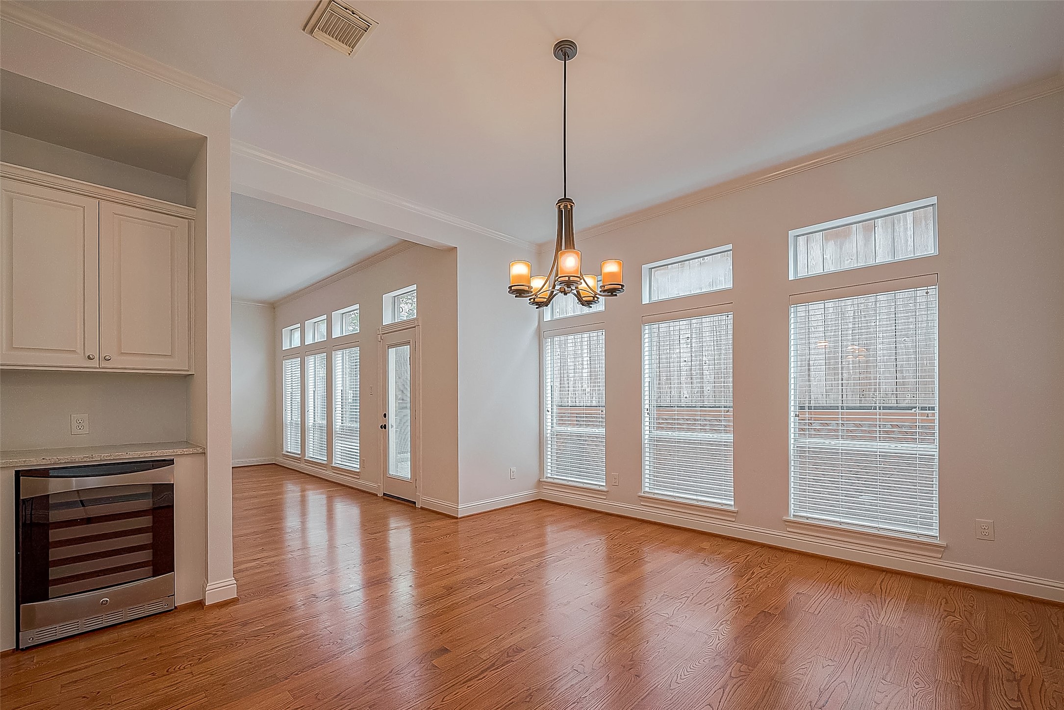 4720 Post Oak Timber Drive 28 , Houston, TX, 77056 | 82422770 | Realty Texas LLC