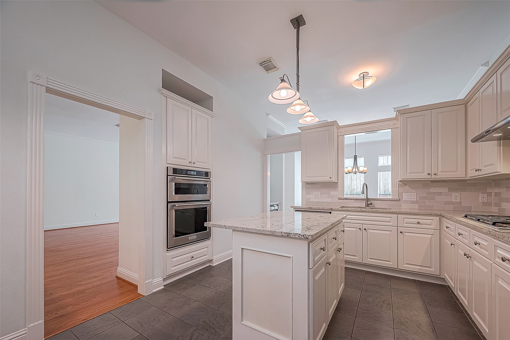 4720 Post Oak Timber Drive 28 , Houston, TX, 77056 | 82422770 | Realty Texas LLC