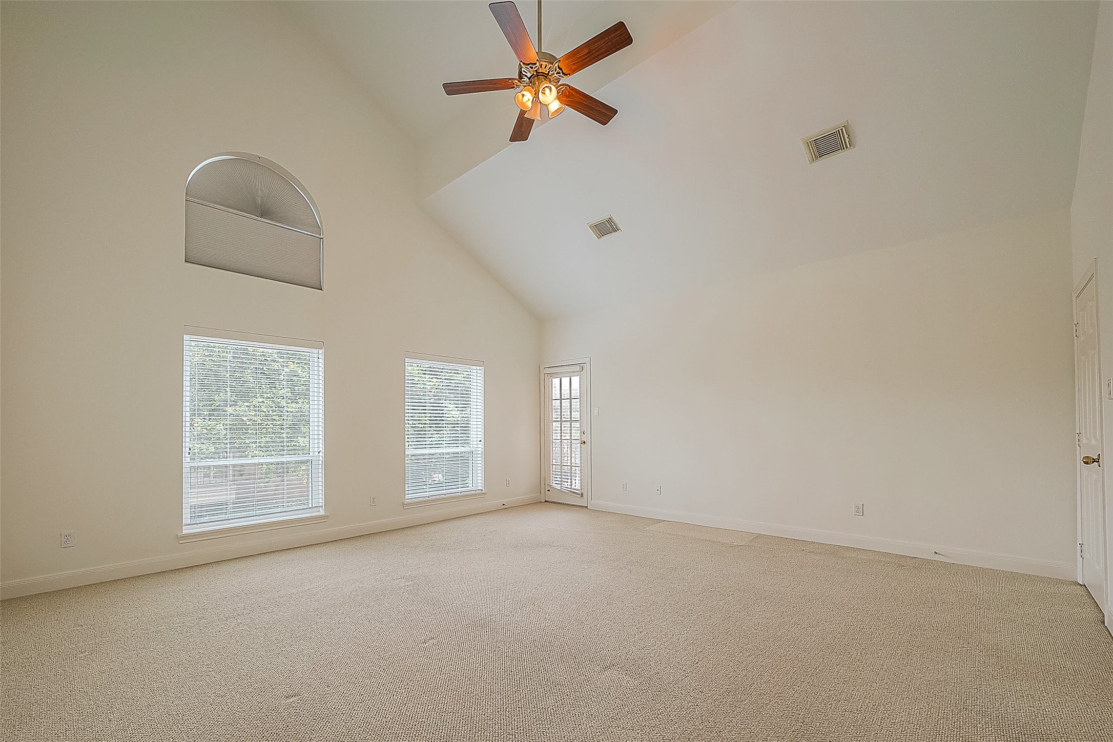 4720 Post Oak Timber Drive 28 , Houston, TX, 77056 | 82422770 | Realty Texas LLC