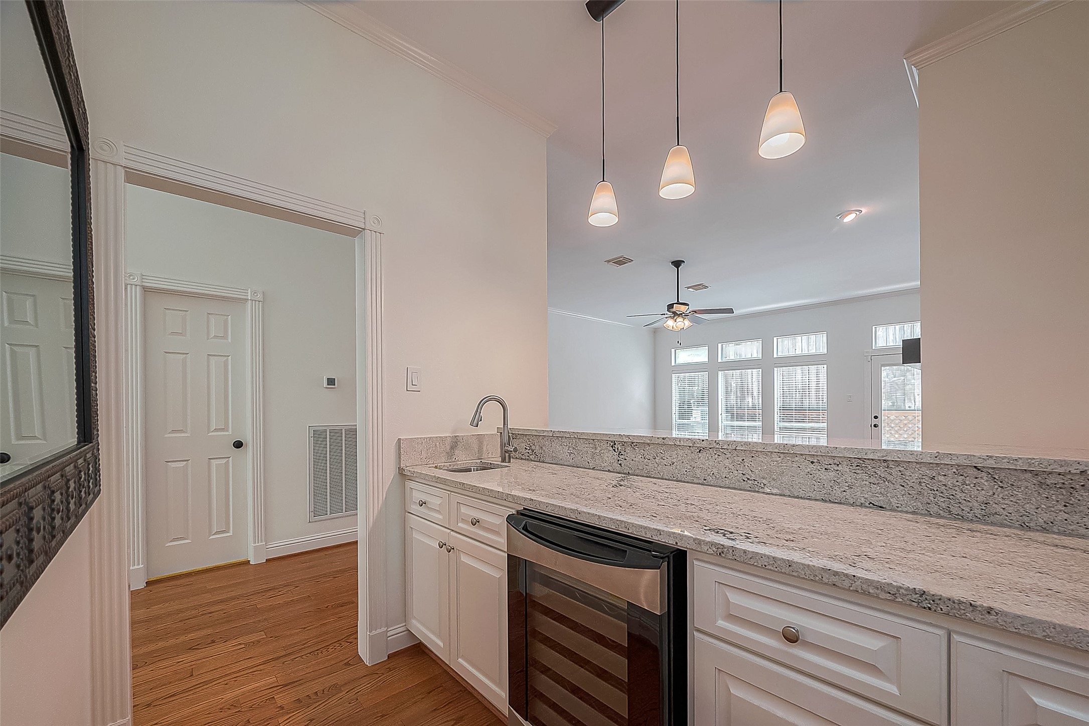 4720 Post Oak Timber Drive 28 , Houston, TX, 77056 | 82422770 | Realty Texas LLC