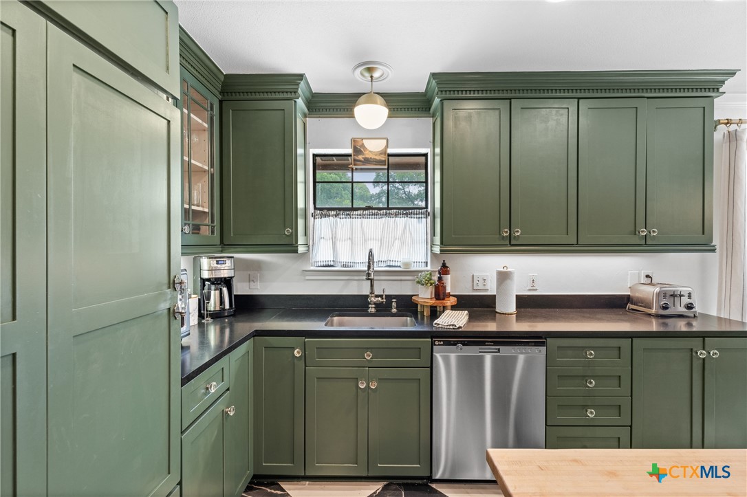 747 Estate Drive , Belton, TX, 76513 | 544896 | Realty Texas LLC