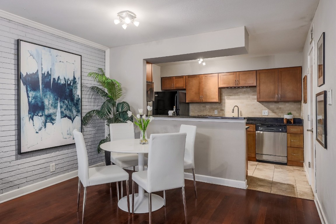 2020 S Congress Avenue 2207 , Austin, TX, 78704 | 6510456 | Realty Texas LLC