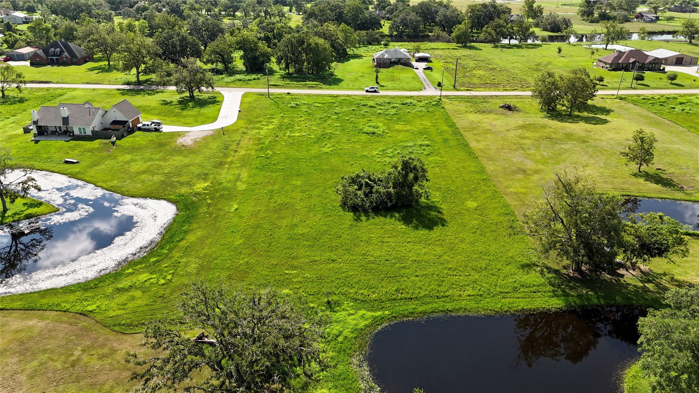 556 MILL ROAD , Angleton, TX, 77515 | 74795239 | Realty Texas LLC