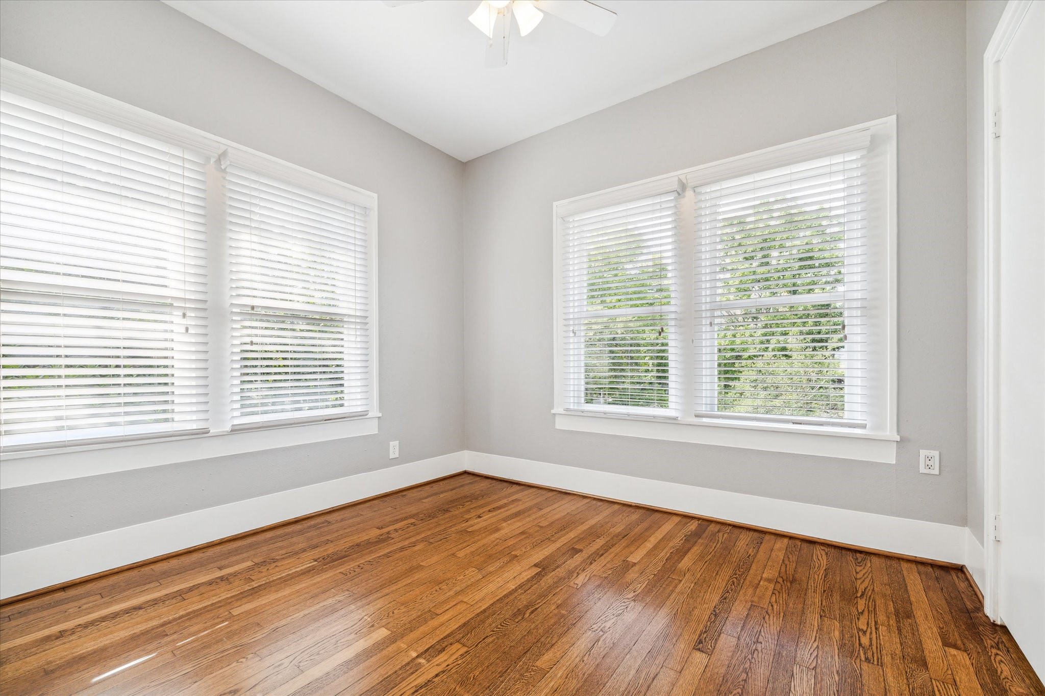 1553 Castle Court , Houston, TX, 77006 | 55766349 | Realty Texas LLC