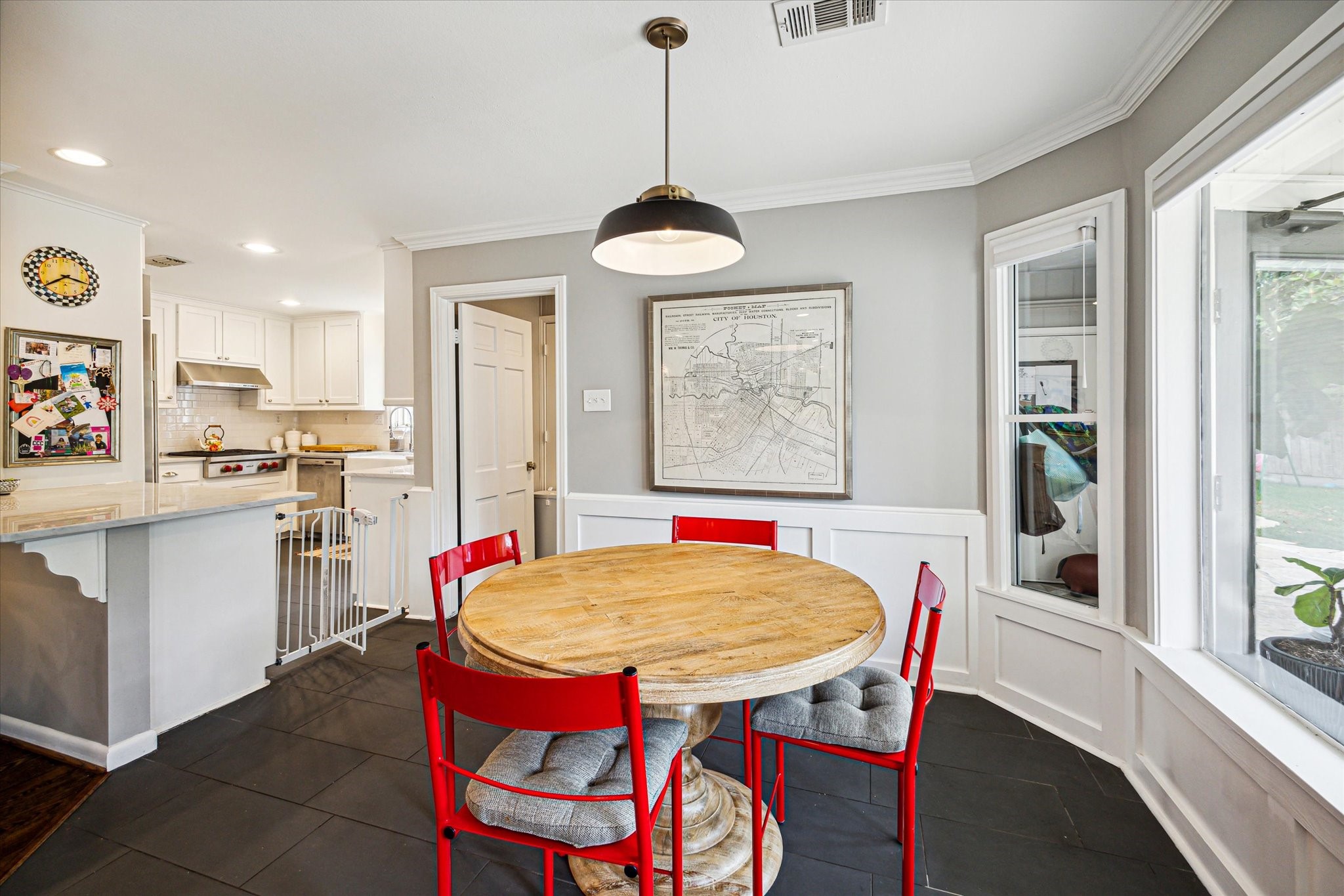 6138 Holly Springs Drive , Houston, TX, 77057 | 93909293 | Realty Texas LLC