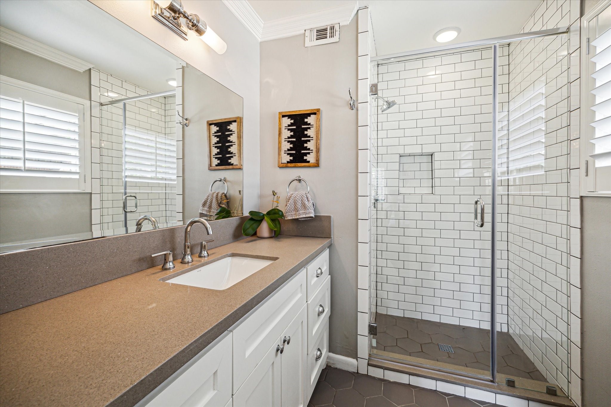 6138 Holly Springs Drive , Houston, TX, 77057 | 93909293 | Realty Texas LLC