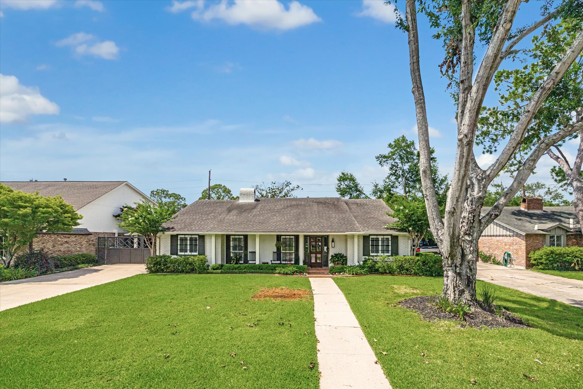 6138 Holly Springs Drive , Houston, TX, 77057 | 93909293 | Realty Texas LLC