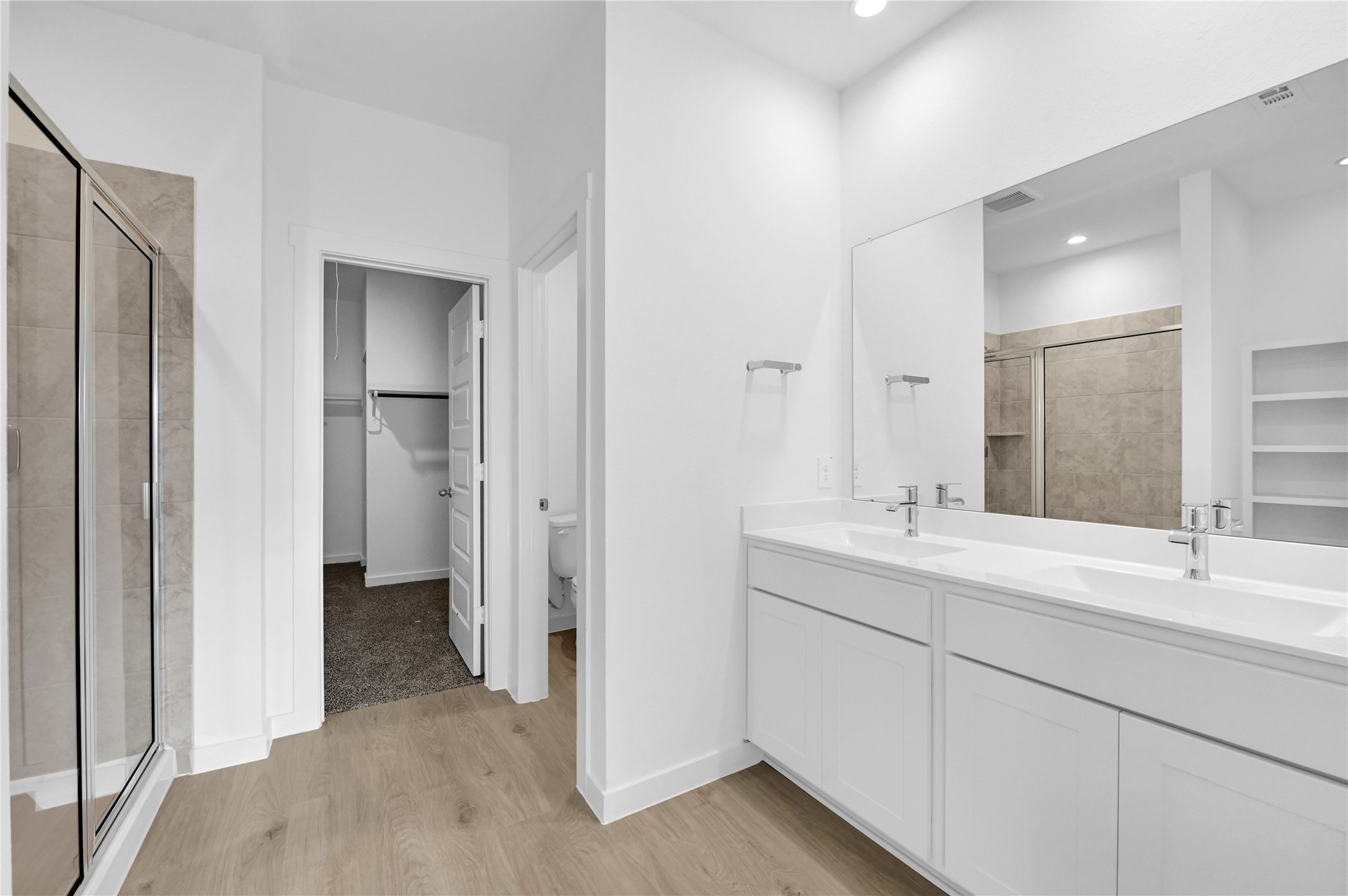 1122 Vista Pointe Drive , Fresno, TX, 77545 | 457532 | Realty Texas LLC