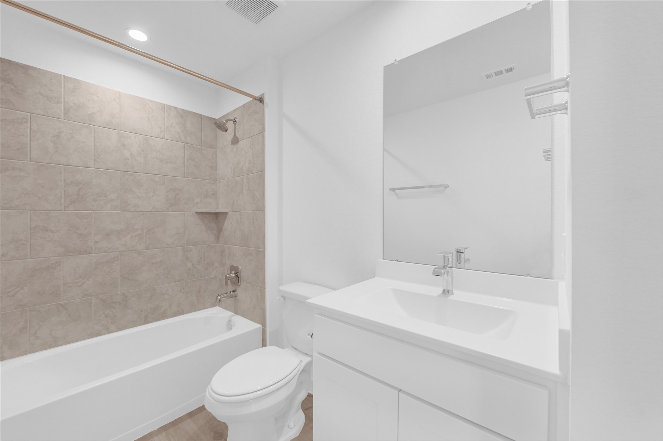 1122 Vista Pointe Drive , Fresno, TX, 77545 | 457532 | Realty Texas LLC