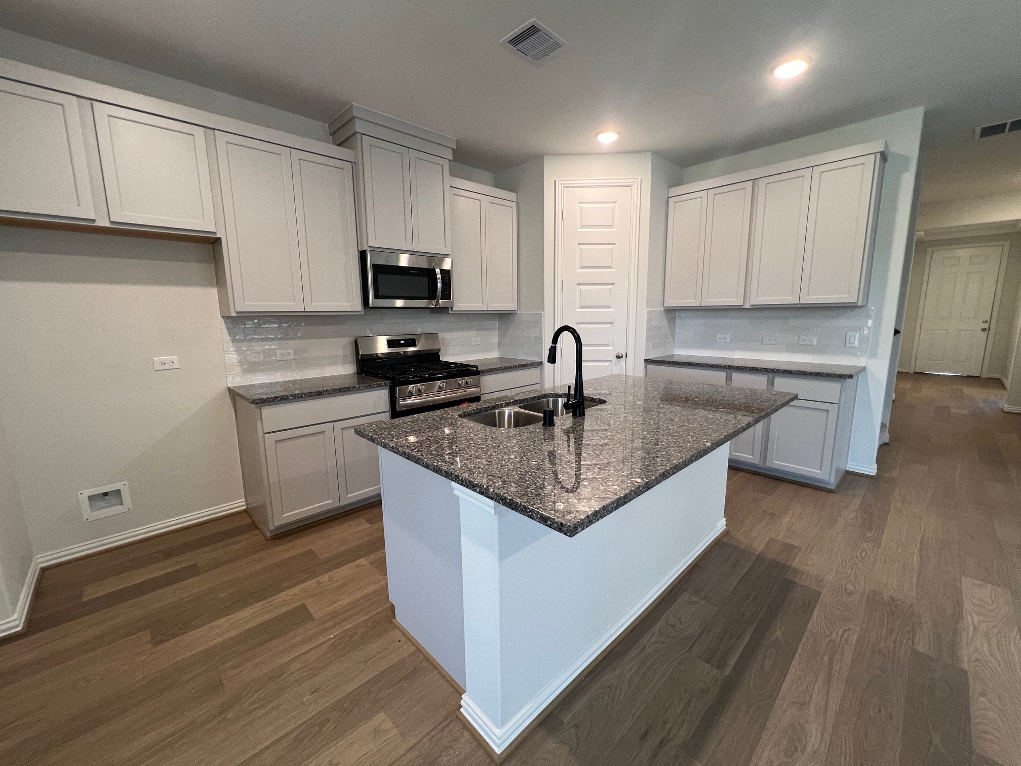 134 Violet Carson Court , Willis, TX, 77318 | 34400496 | Realty Texas LLC