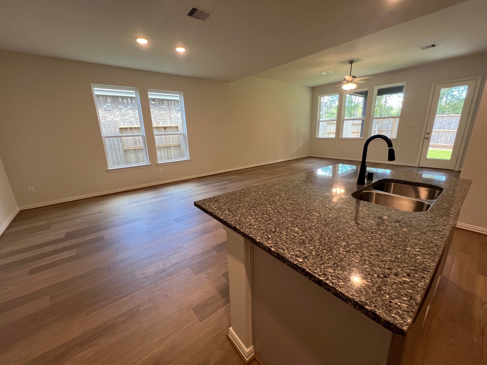 134 Violet Carson Court , Willis, TX, 77318 | 34400496 | Realty Texas LLC