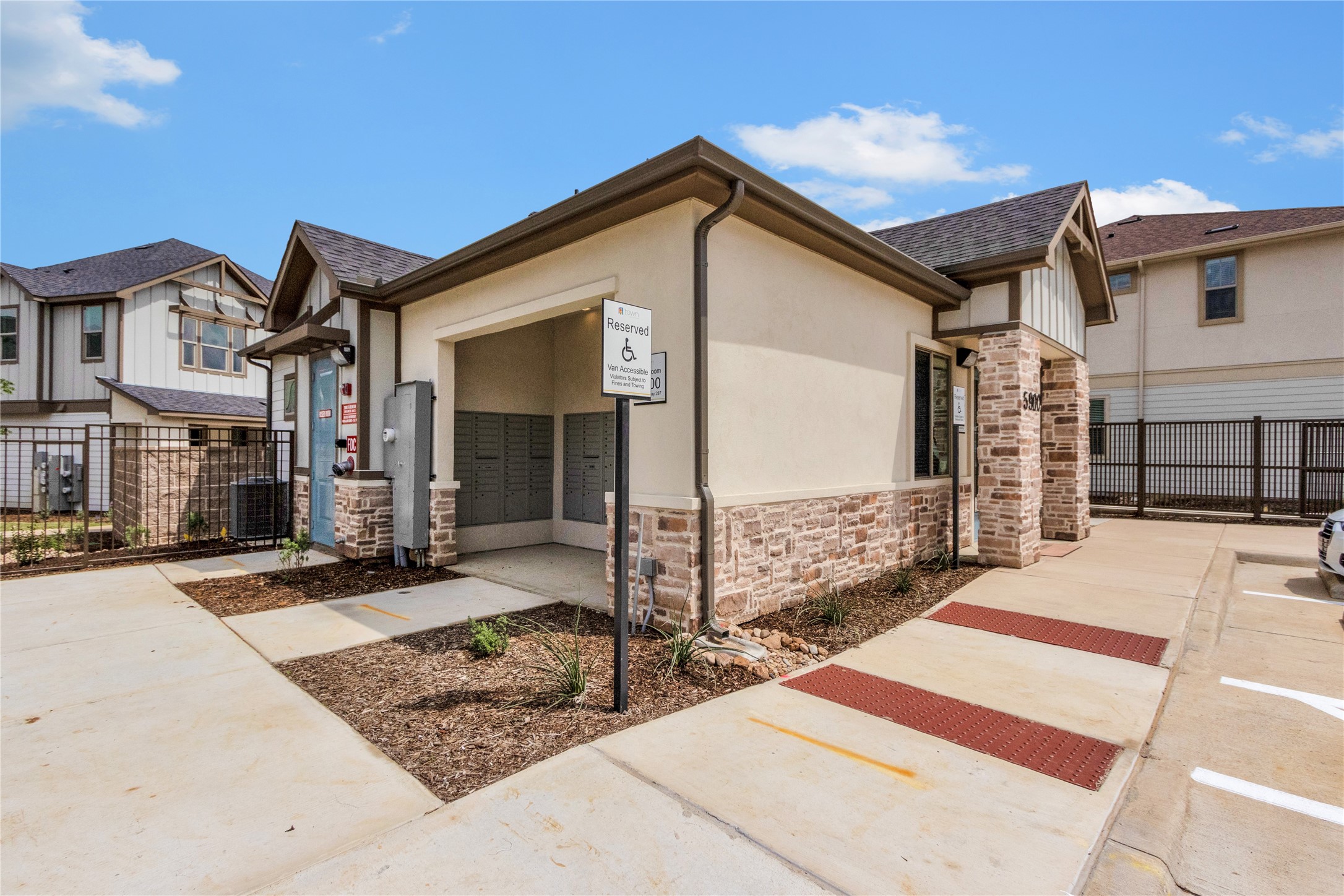 5900-283 US 287 , Arlington, TX, 76017 | 84959591 | Realty Texas LLC