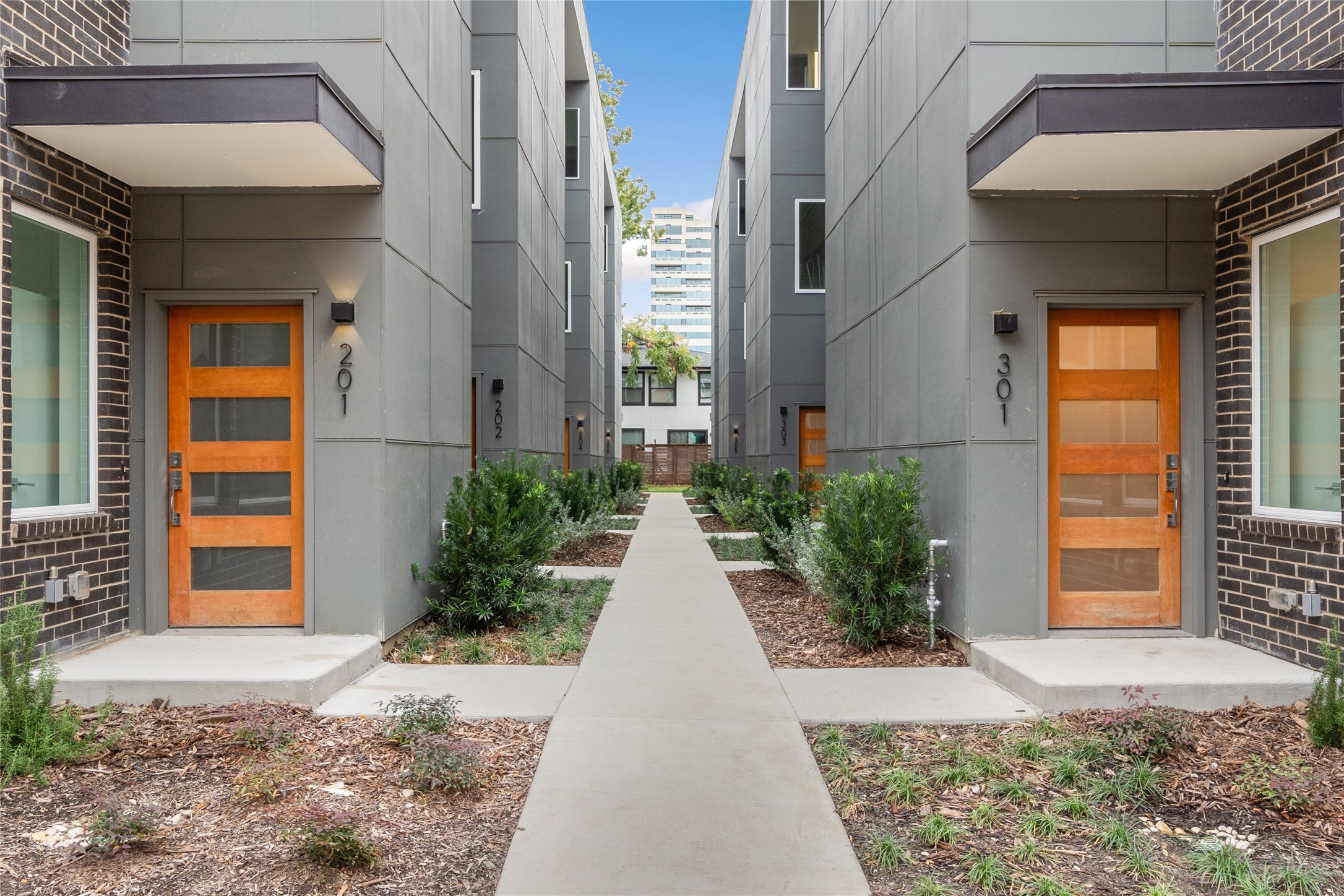3915 N Hall Street 206 , Dallas, TX, 75219 | 20630624 | Realty Texas LLC