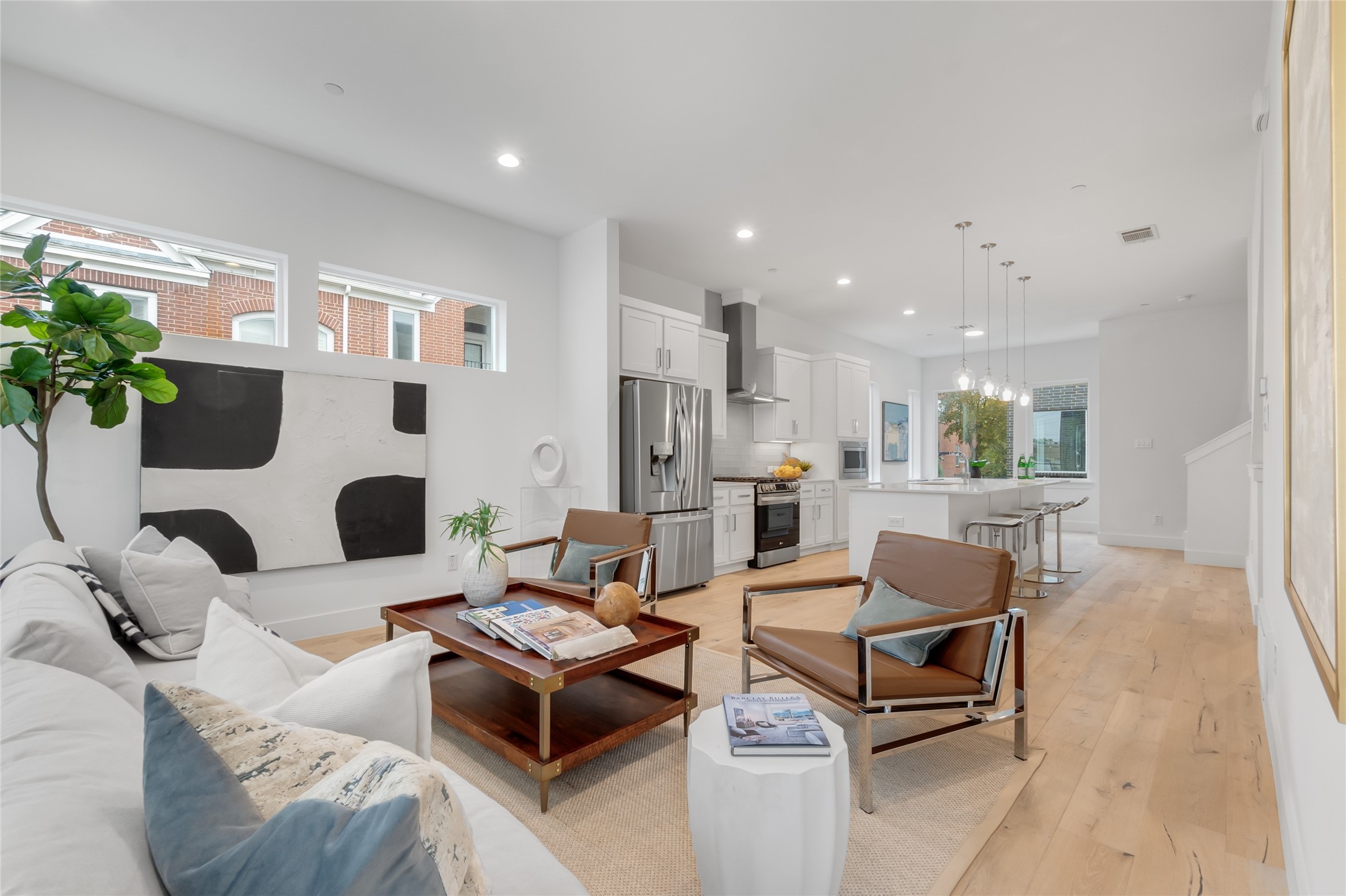 3915 N Hall Street 206 , Dallas, TX, 75219 | 20630624 | Realty Texas LLC