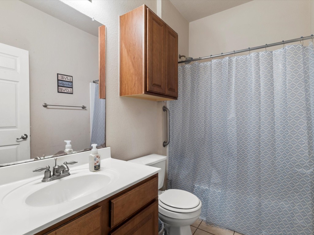 3813 Bronco Bend Loop , Austin, TX, 78744 | 4231249 | Realty Texas LLC