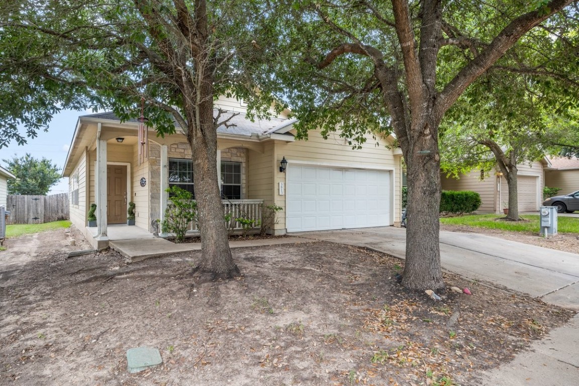 3813 Bronco Bend Loop , Austin, TX, 78744 | 4231249 | Realty Texas LLC