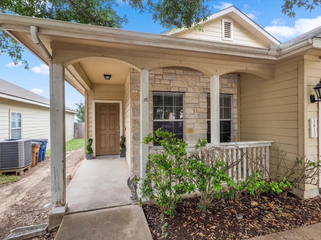 3813 Bronco Bend Loop , Austin, TX, 78744 | 4231249 | Realty Texas LLC
