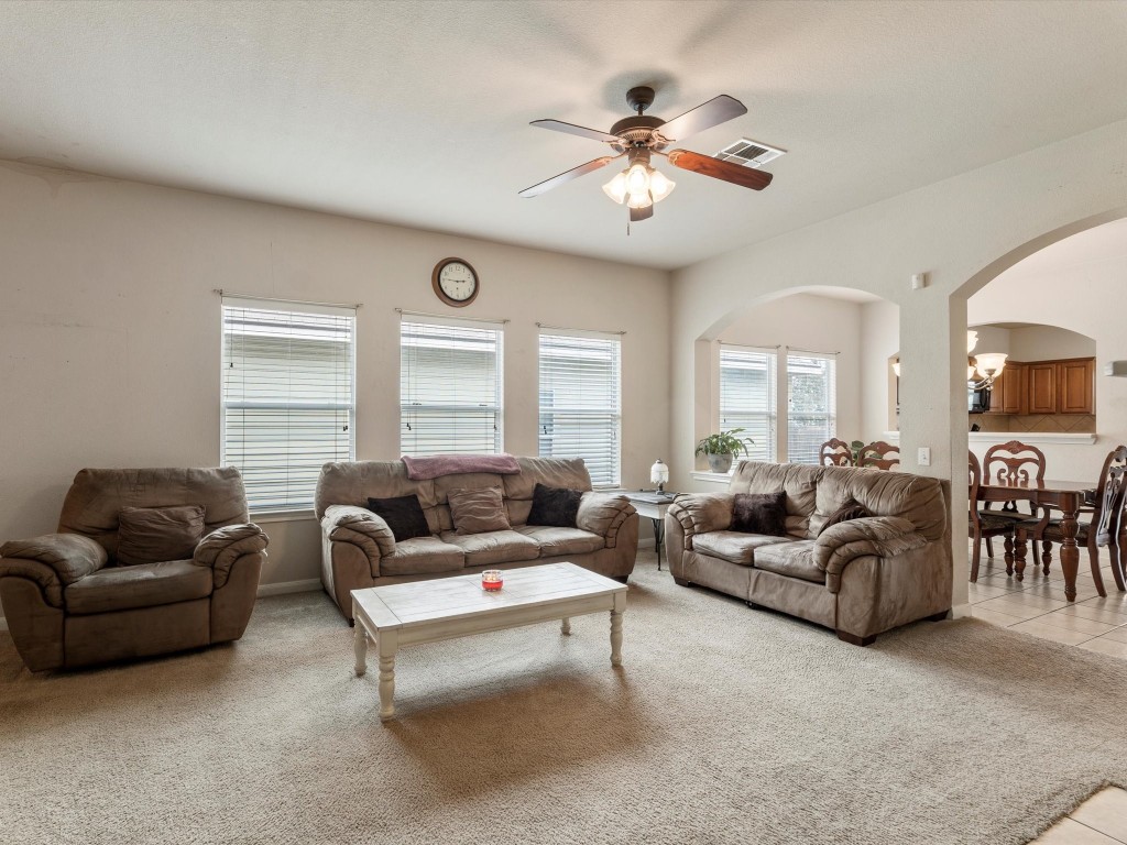3813 Bronco Bend Loop , Austin, TX, 78744 | 4231249 | Realty Texas LLC