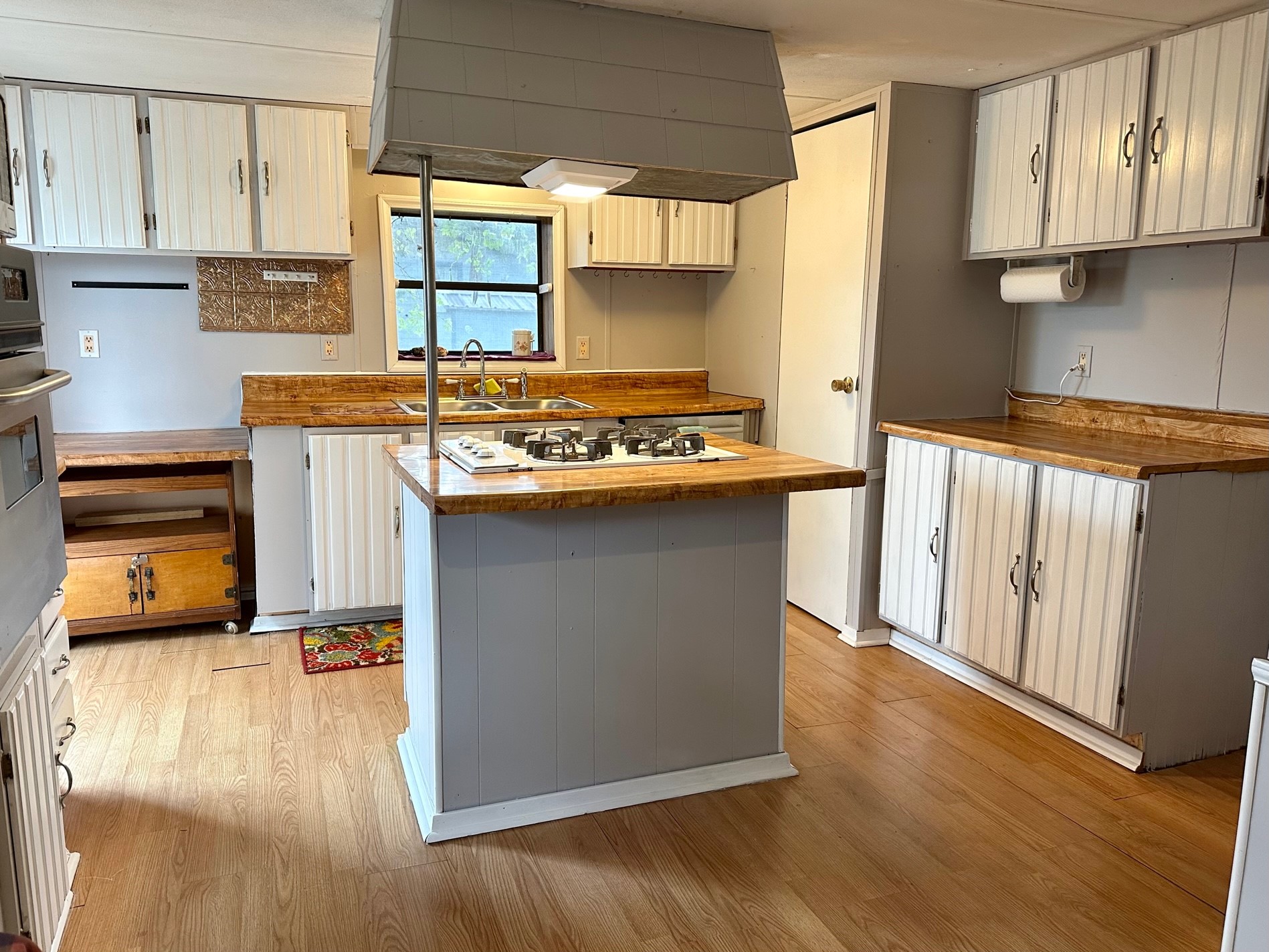 928 Chapparal Road , La Grange, TX, 78945 | 95380785 | Realty Texas LLC