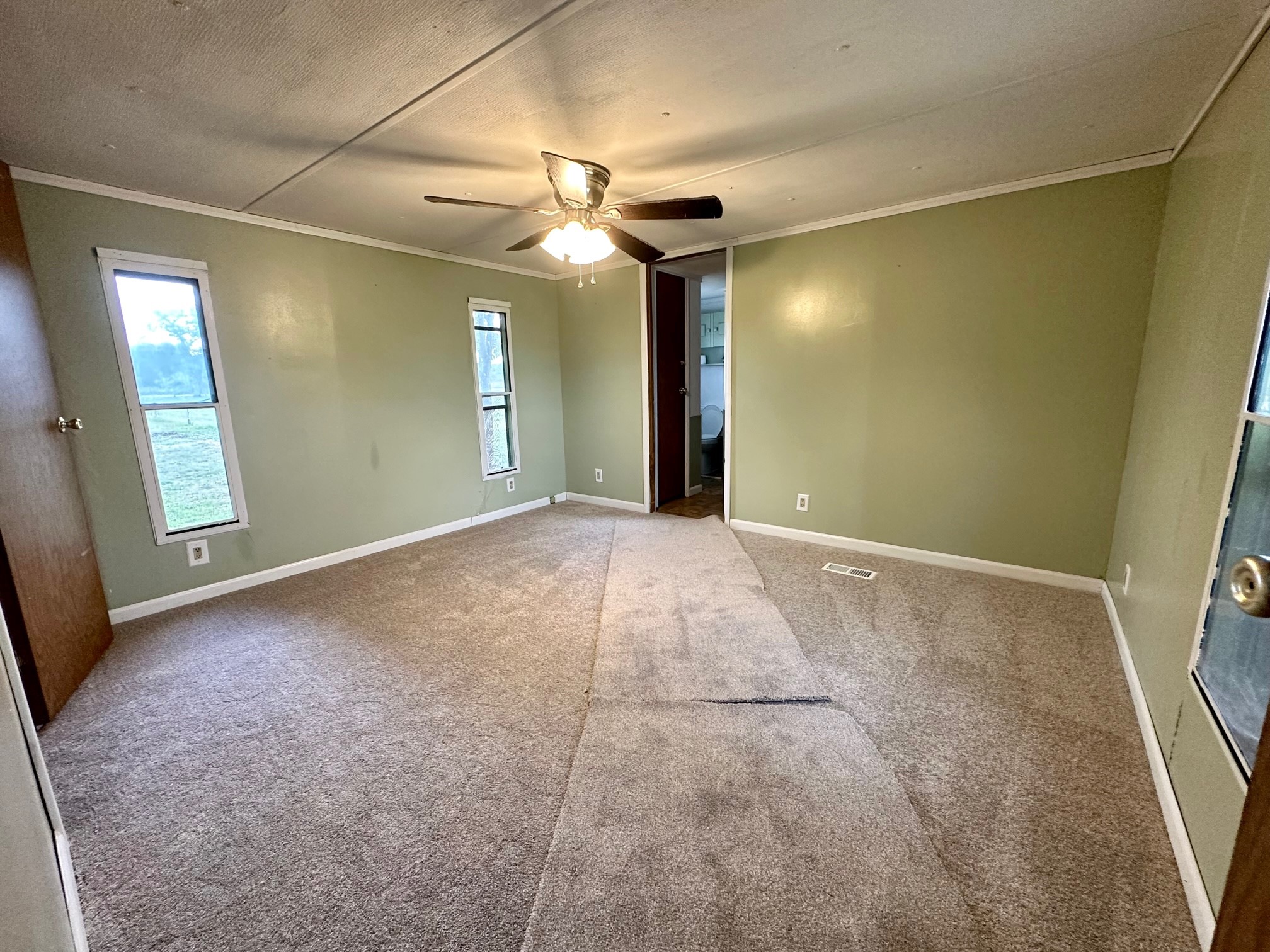 928 Chapparal Road , La Grange, TX, 78945 | 95380785 | Realty Texas LLC