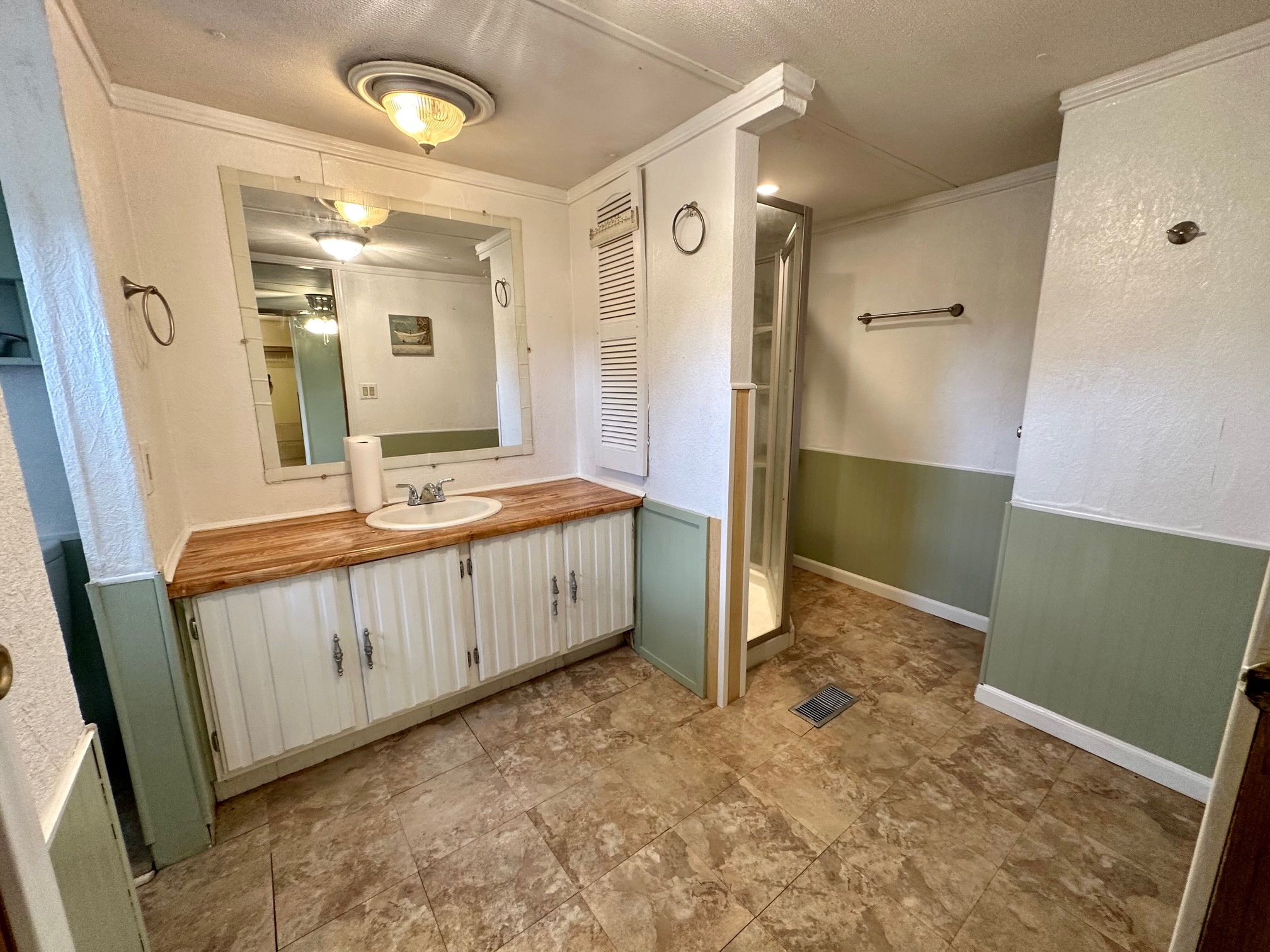 928 Chapparal Road , La Grange, TX, 78945 | 95380785 | Realty Texas LLC