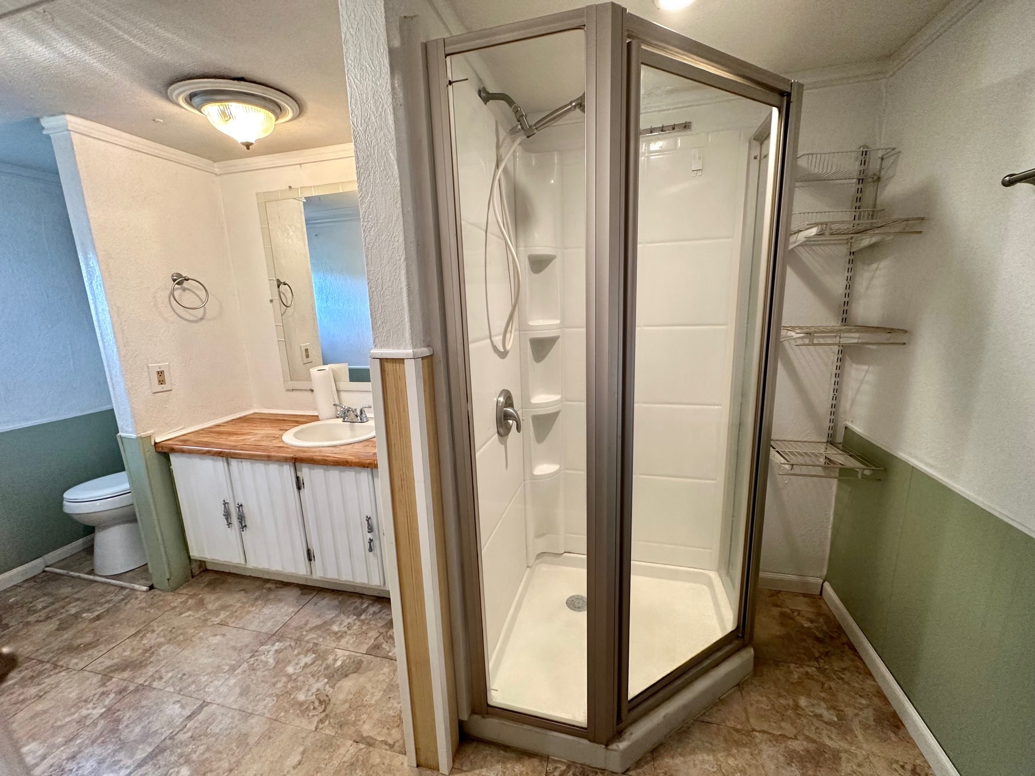 928 Chapparal Road , La Grange, TX, 78945 | 95380785 | Realty Texas LLC