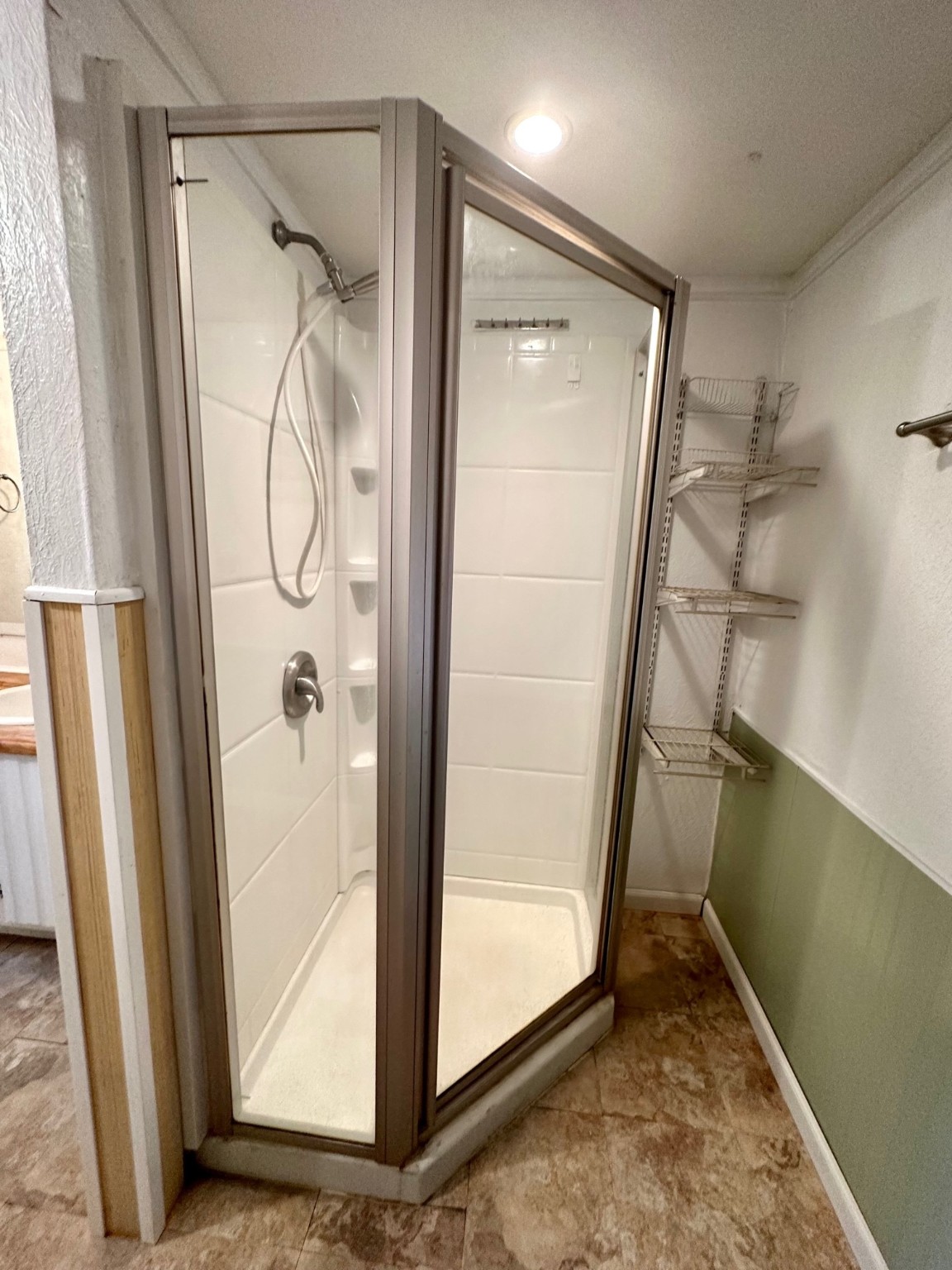 928 Chapparal Road , La Grange, TX, 78945 | 95380785 | Realty Texas LLC