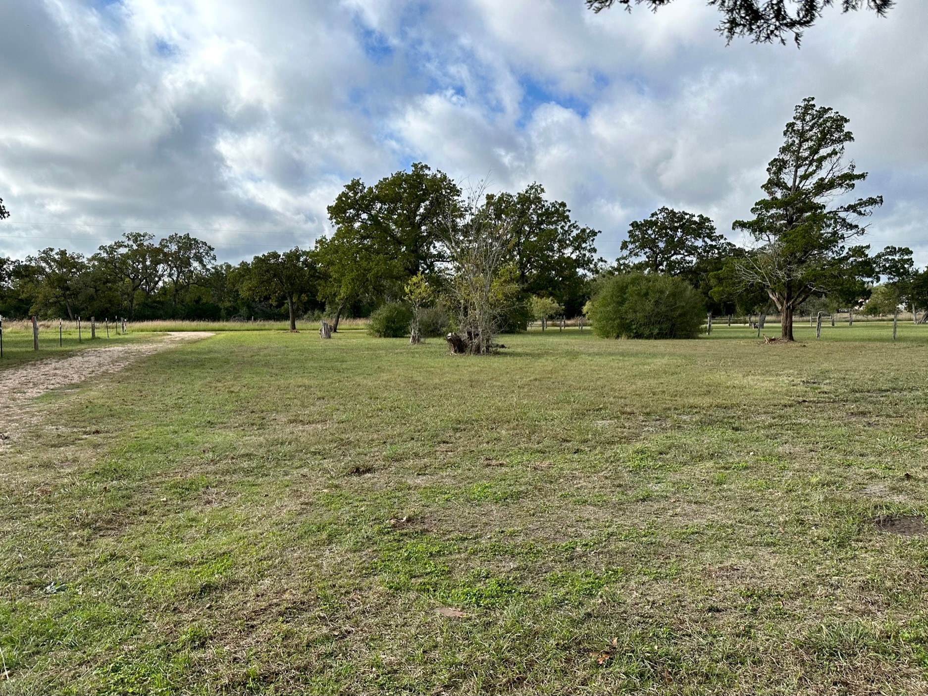 928 Chapparal Road , La Grange, TX, 78945 | 95380785 | Realty Texas LLC
