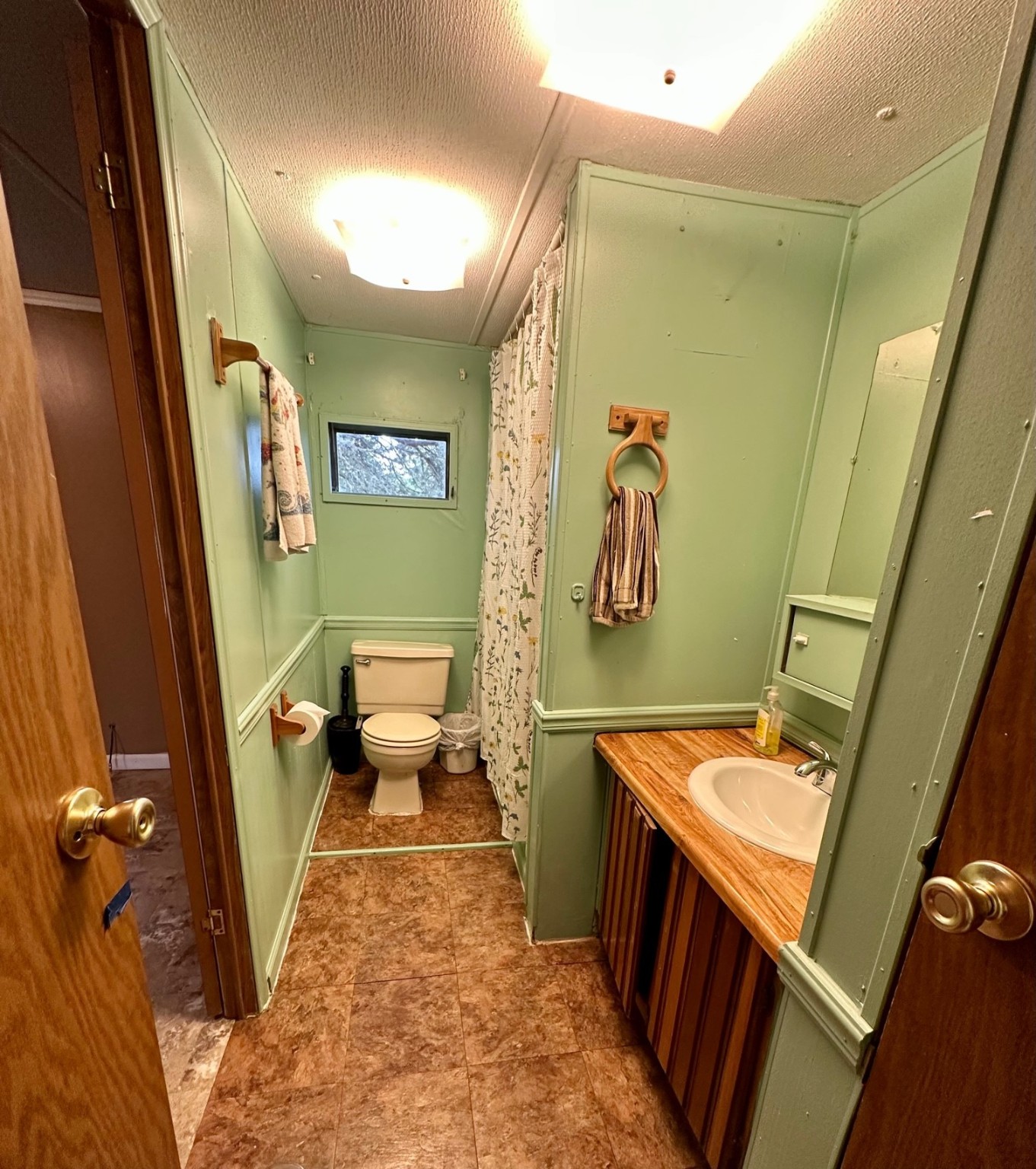 928 Chapparal Road , La Grange, TX, 78945 | 95380785 | Realty Texas LLC