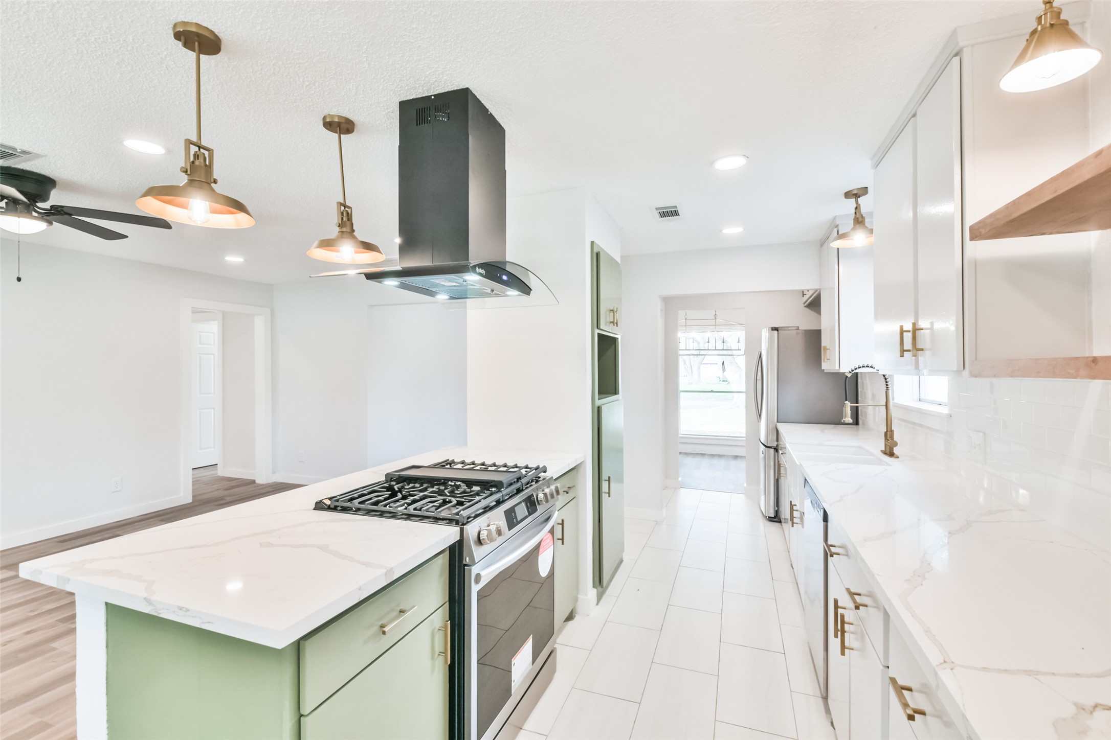 5505 Tanglebriar Drive , Dickinson, TX, 77539 | 14305188 | Realty Texas LLC