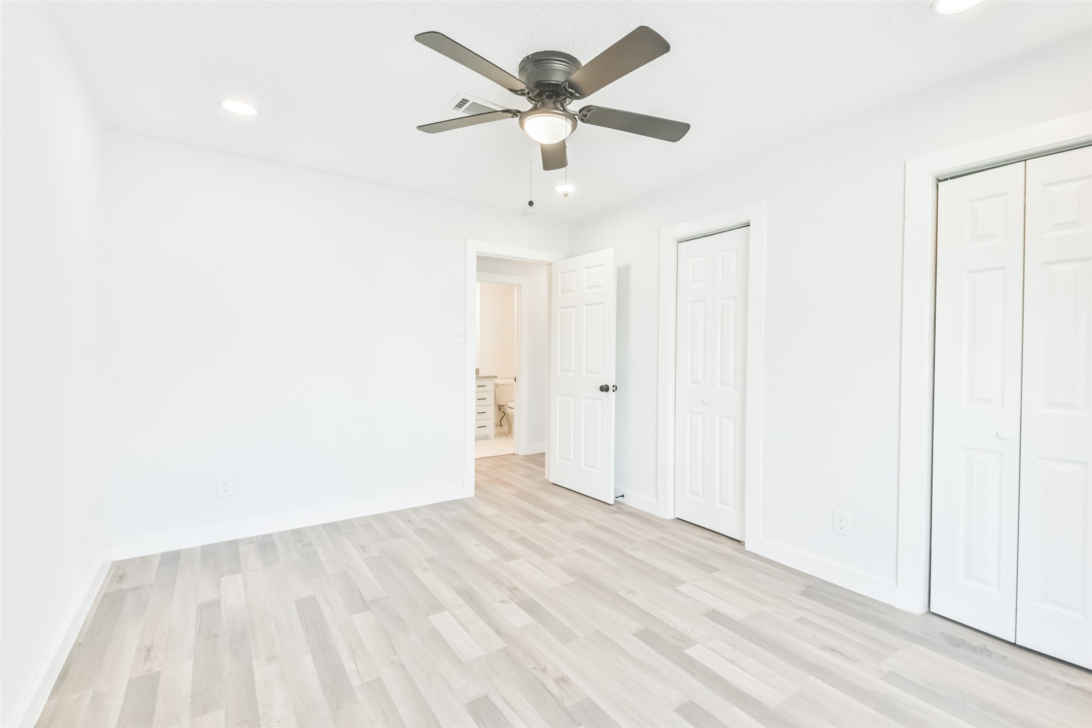 5505 Tanglebriar Drive , Dickinson, TX, 77539 | 14305188 | Realty Texas LLC