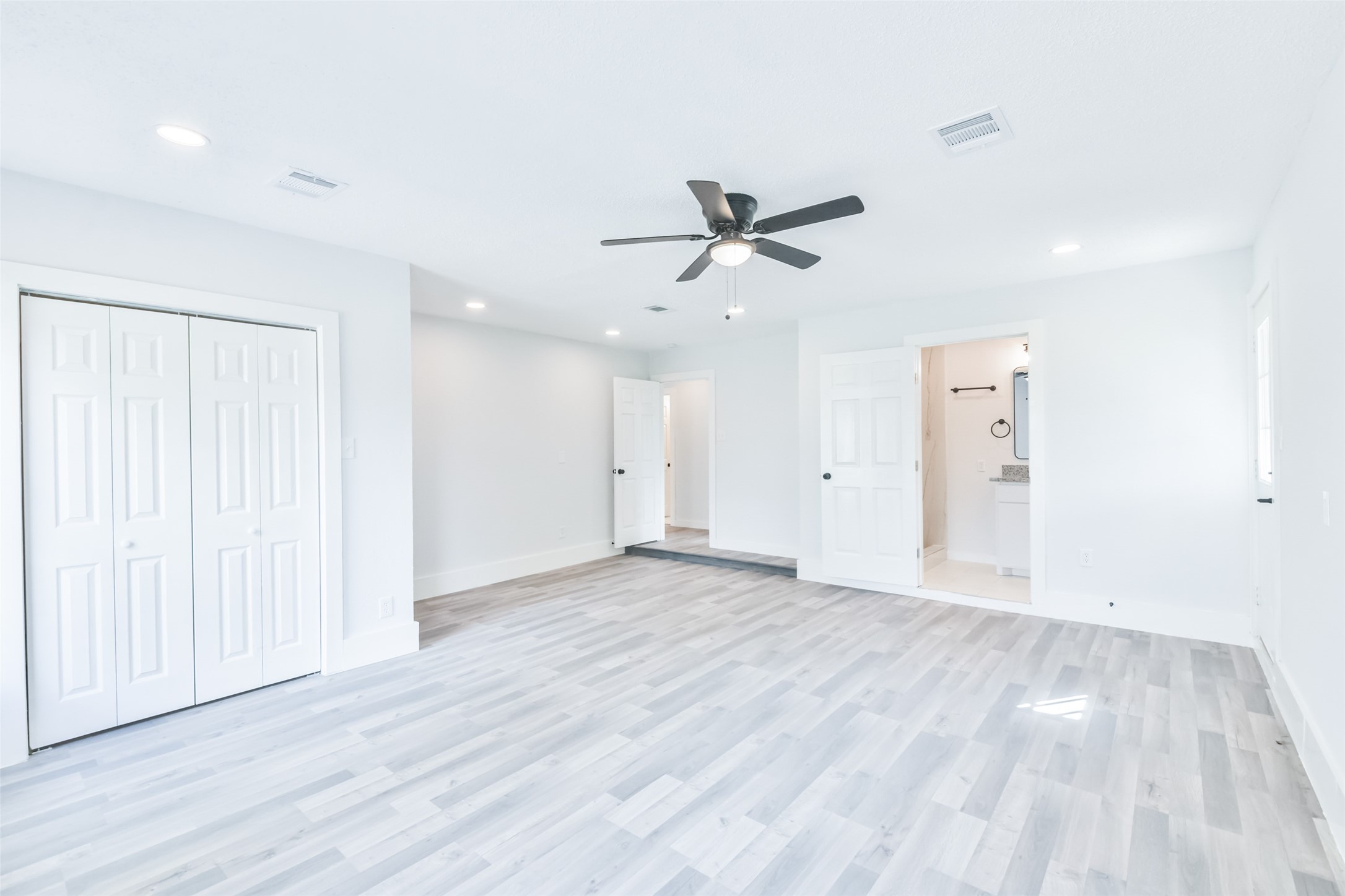 5505 Tanglebriar Drive , Dickinson, TX, 77539 | 14305188 | Realty Texas LLC