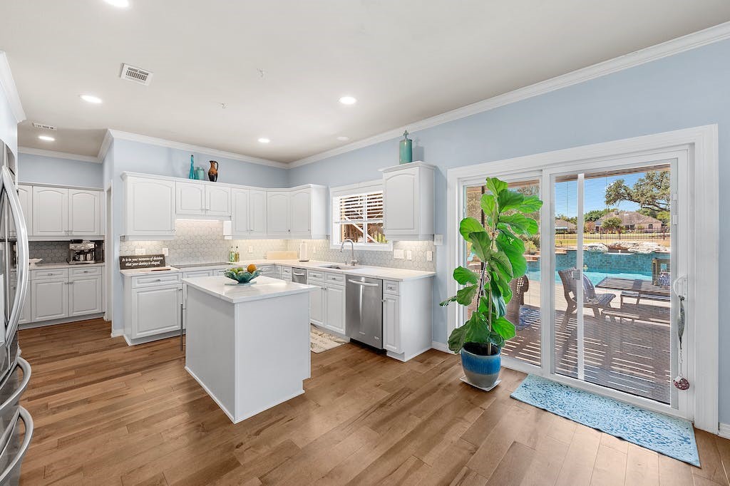 1207 Lakeway Drive , Lakeway, TX, 78734 | 5807259 | Realty Texas LLC
