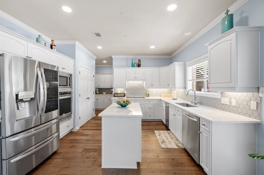 1207 Lakeway Drive , Lakeway, TX, 78734 | 5807259 | Realty Texas LLC