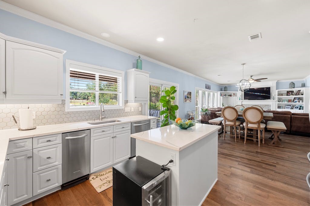 1207 Lakeway Drive , Lakeway, TX, 78734 | 5807259 | Realty Texas LLC